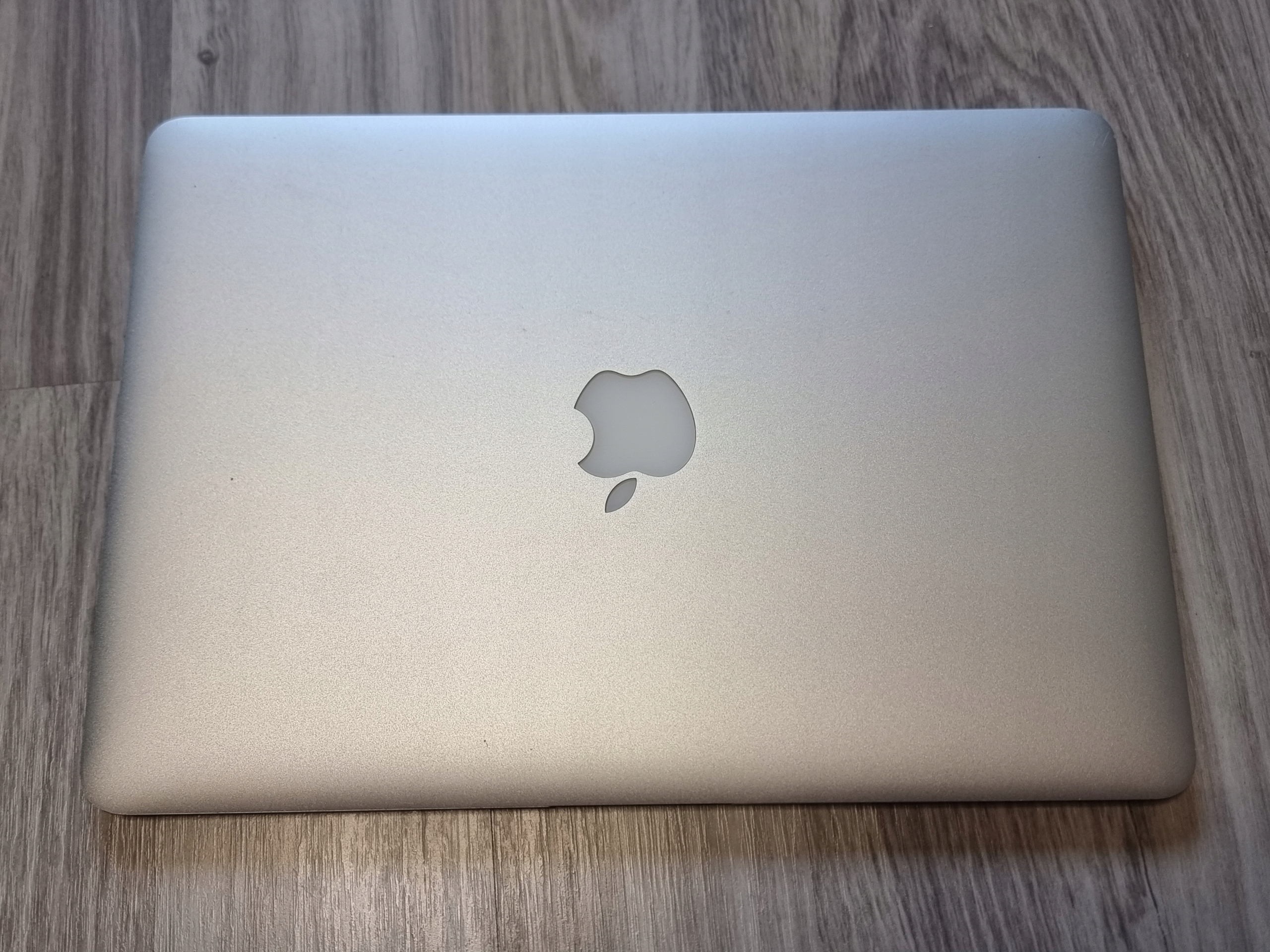 Macbook Air 13 2010 - Niska cena na Allegro