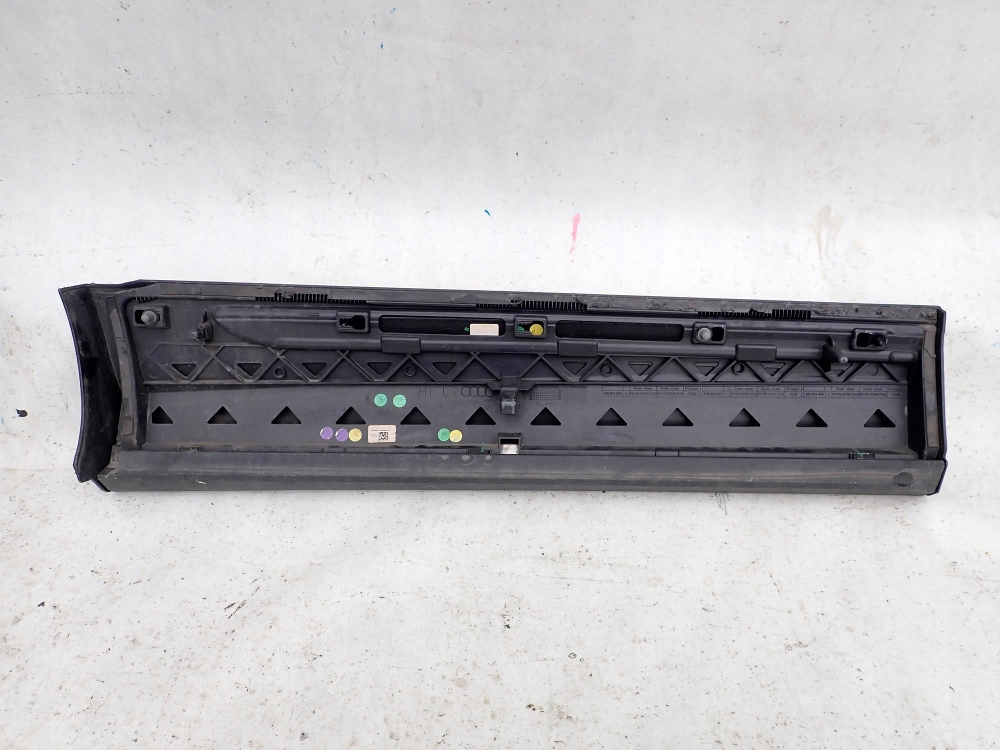 AUDI Q8 18-> moulding door left rear part