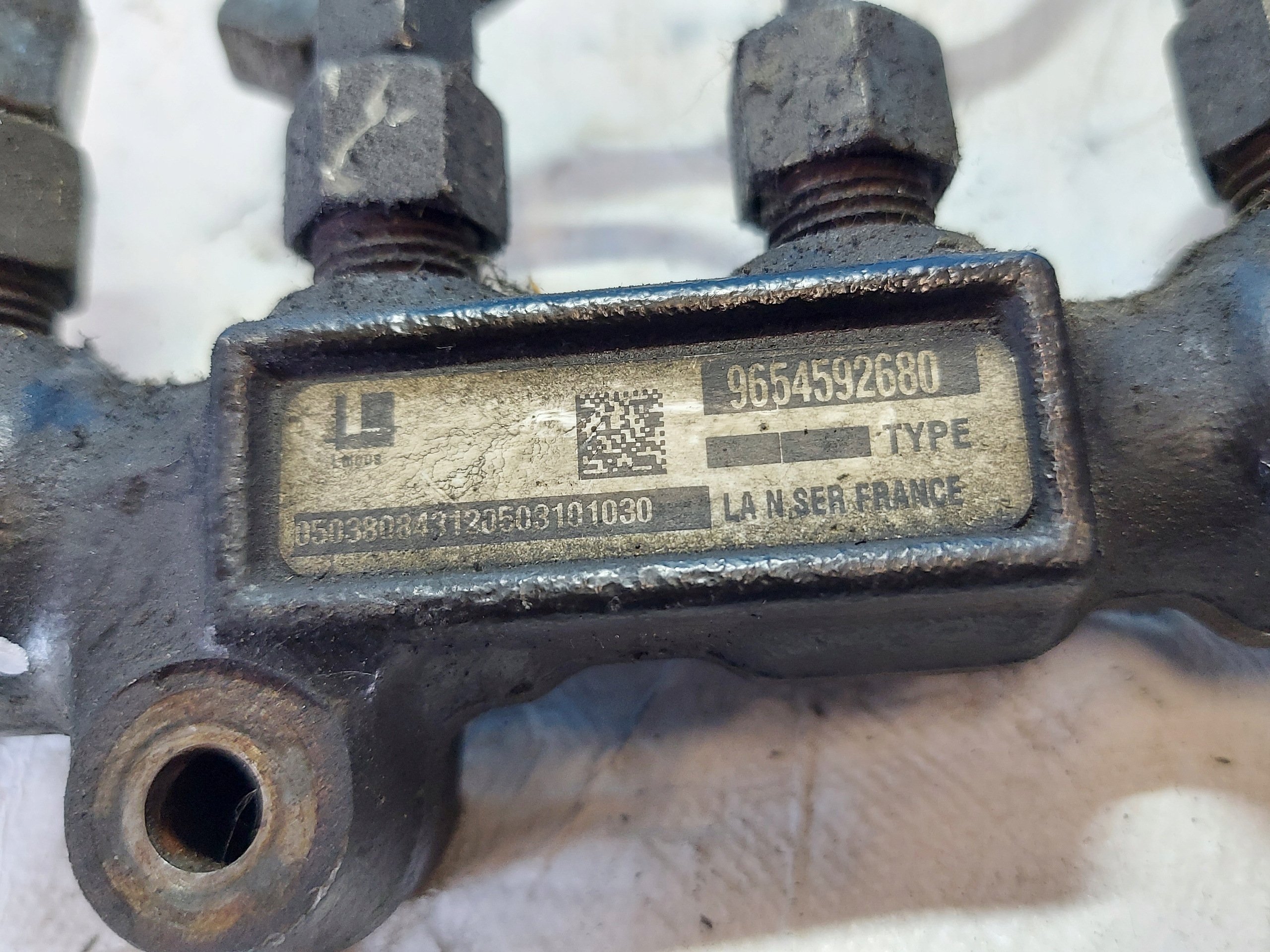 Rampe injection CITROEN C2 1.4 HDI 9654592680