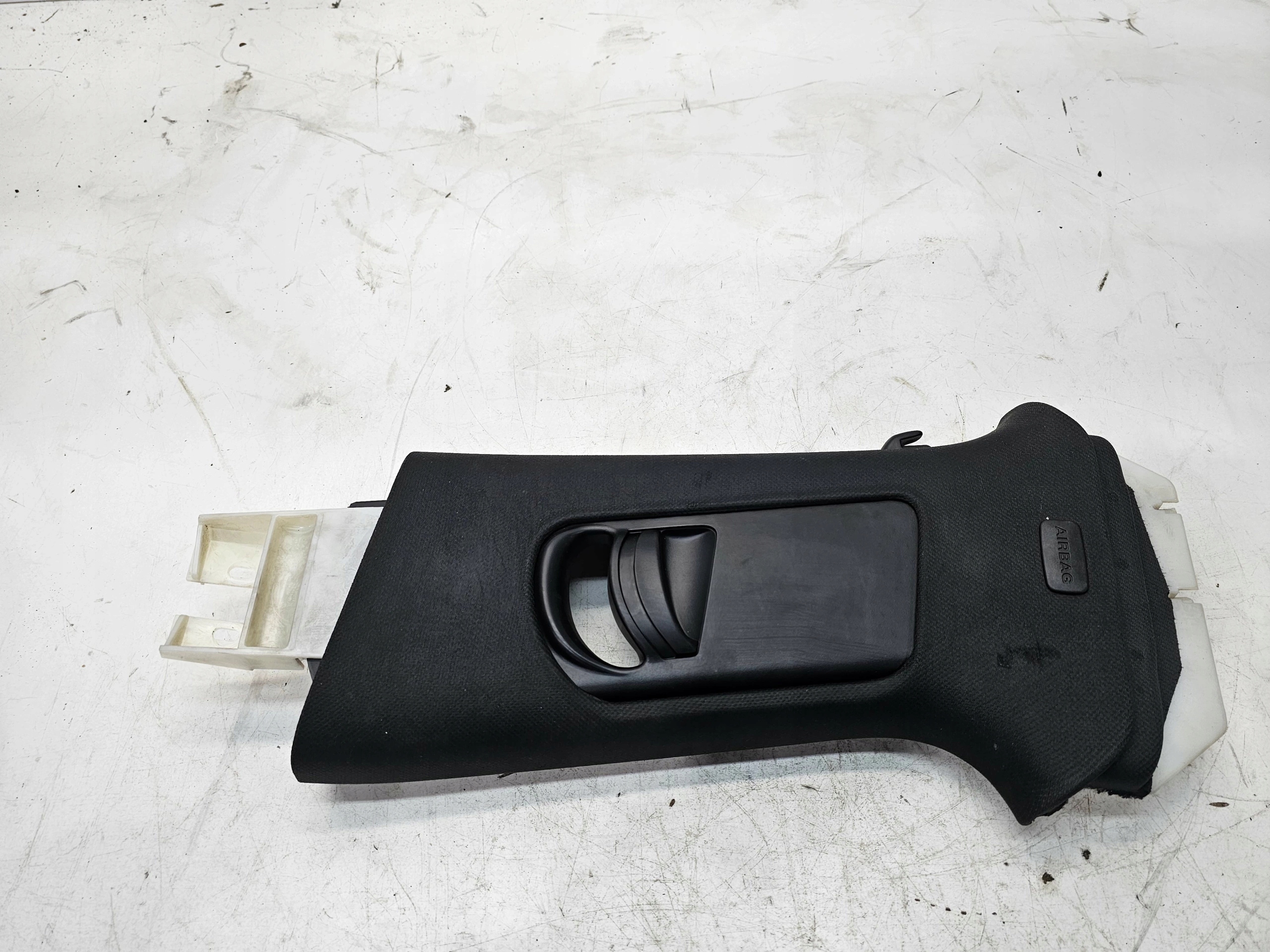 cover SLUPKA B left AUDI A3 8P 5-D 8P4867243