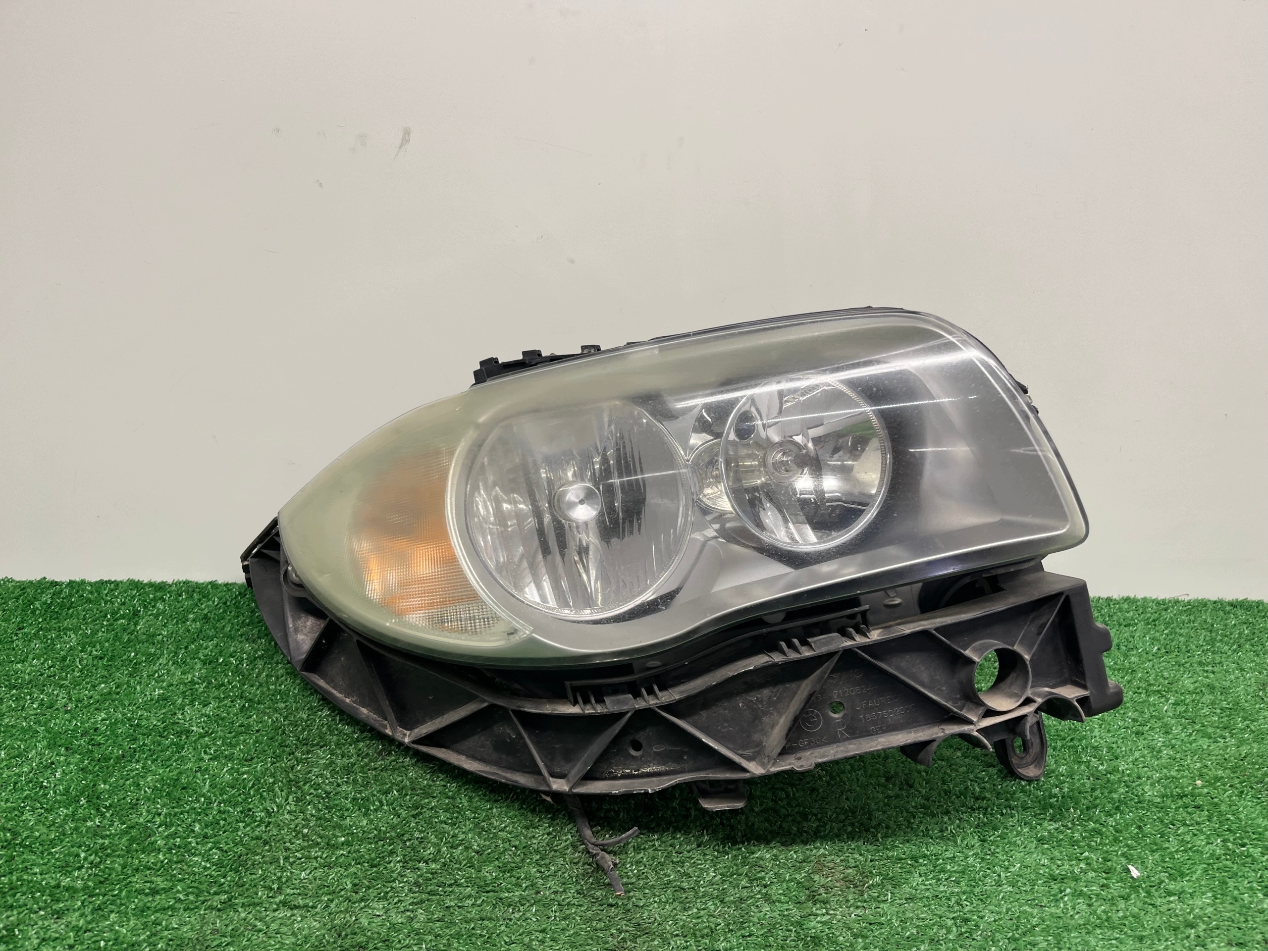 light right front BMW E87 63126924486-14