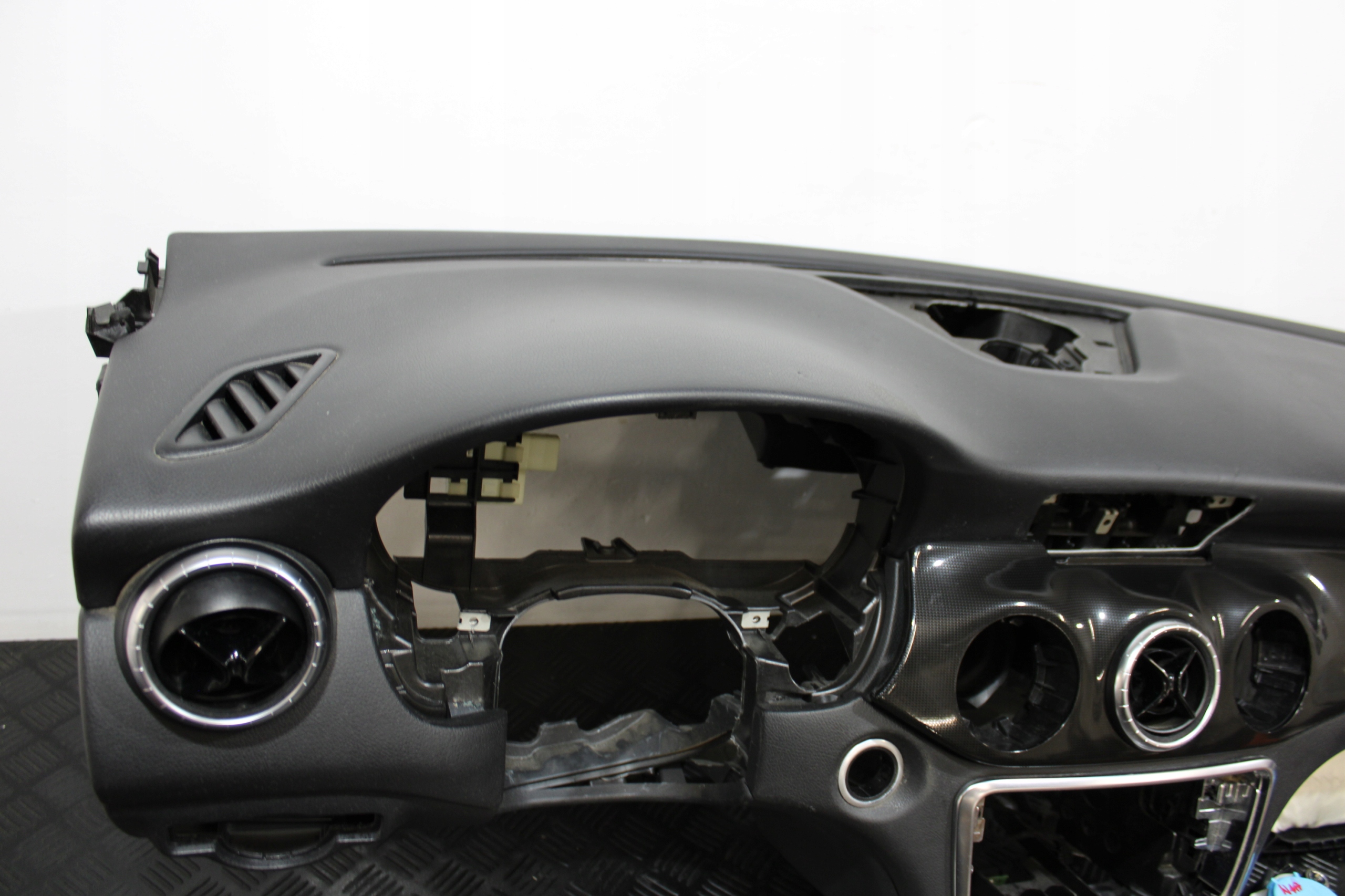 dashboard console airbag airbags MERCEDES CLA W117