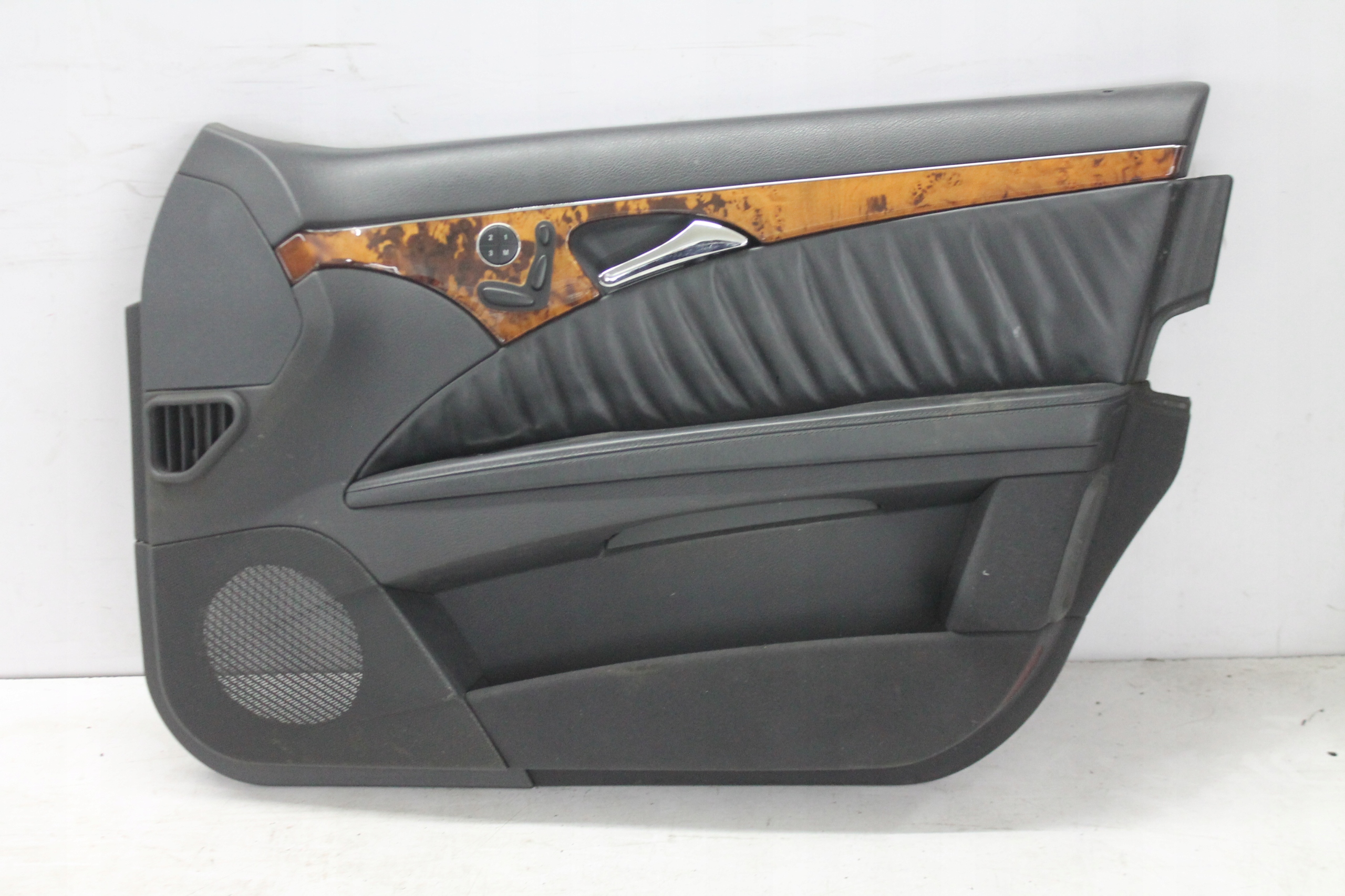 side leather right front MERCEDES E-KLASA W211 02