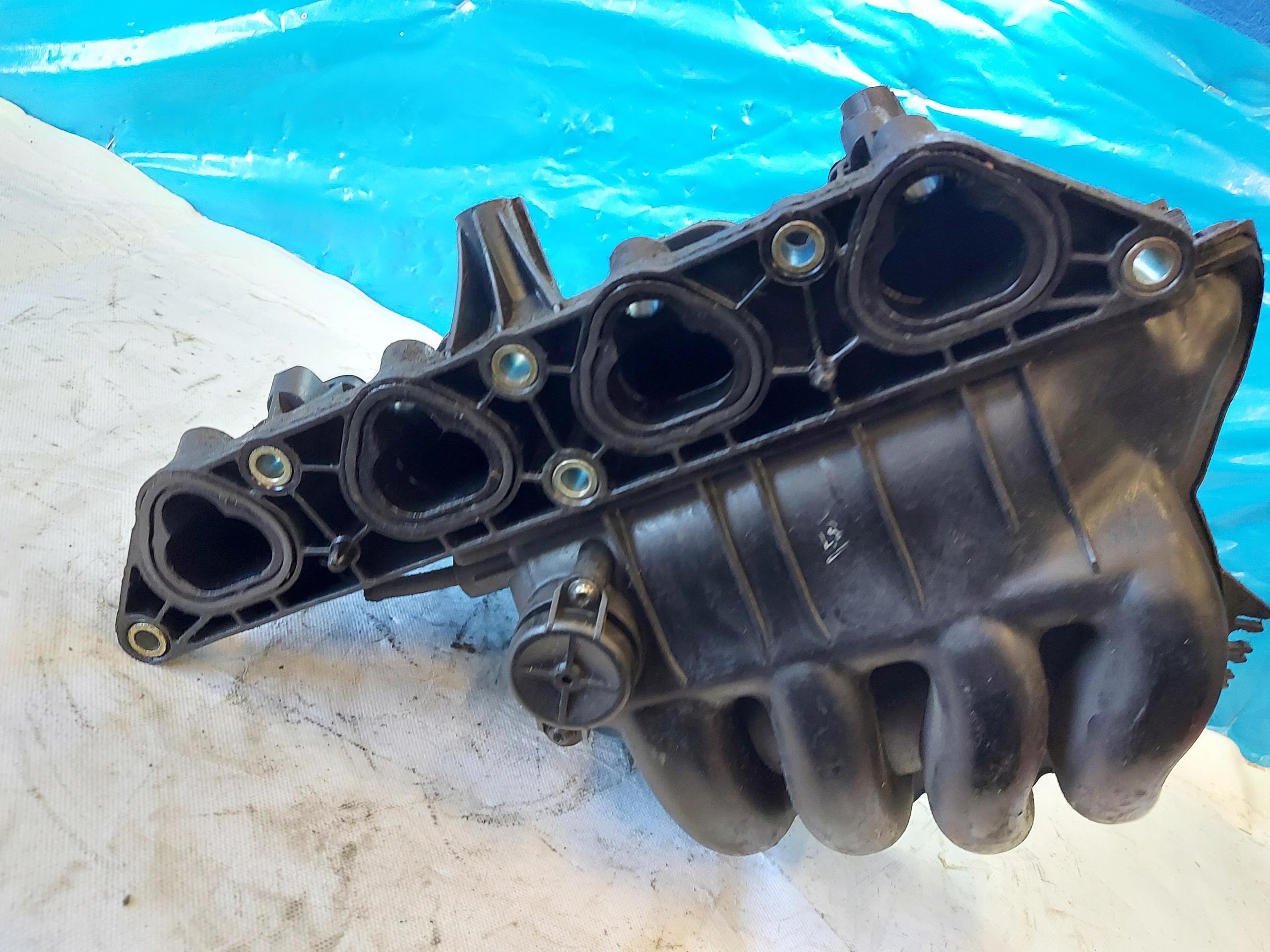 intake manifold GOLF IV 1.4 16V 036129711