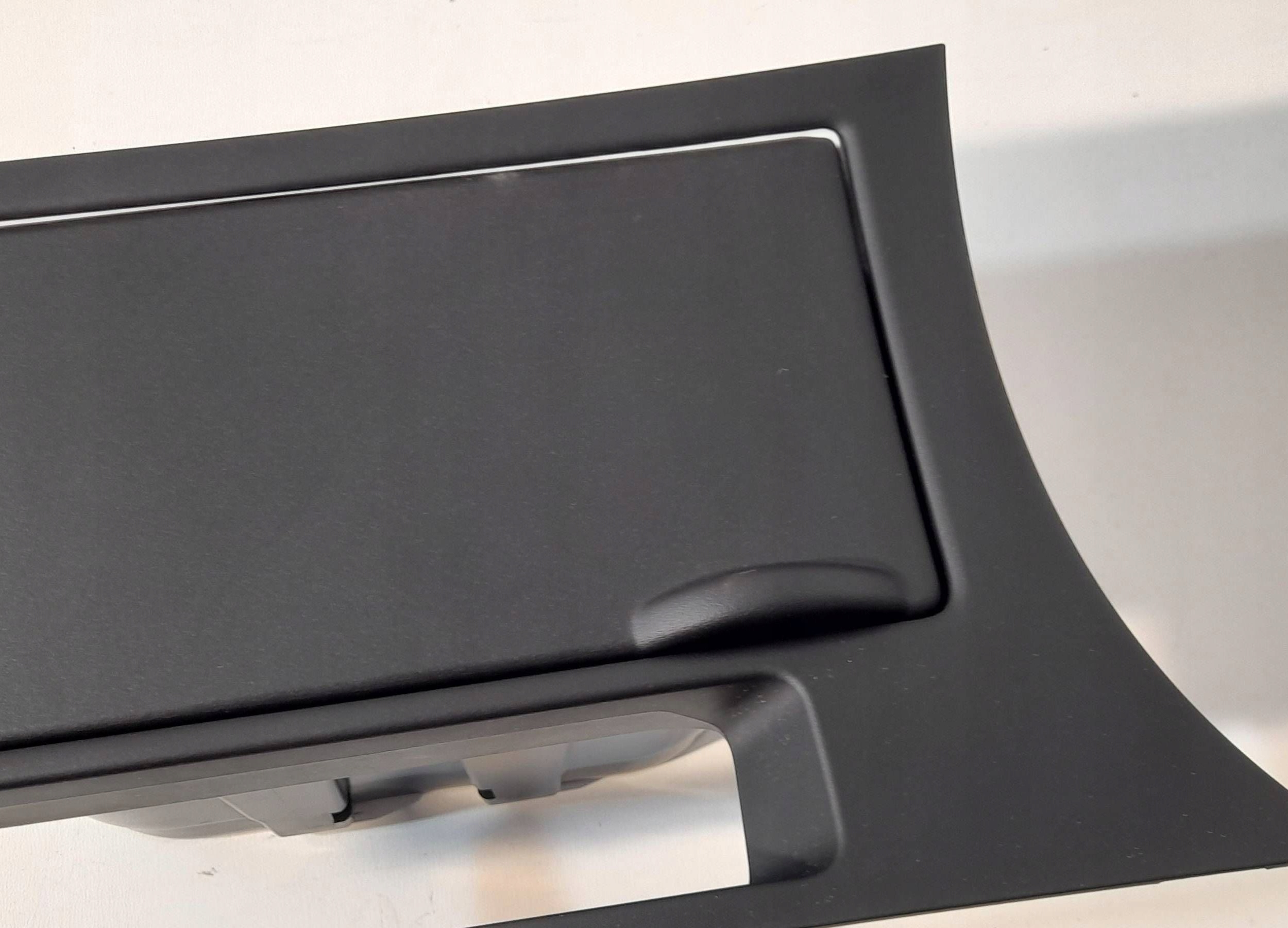 Mazda 3 BL bracket for kubek BBP364361 (P19)