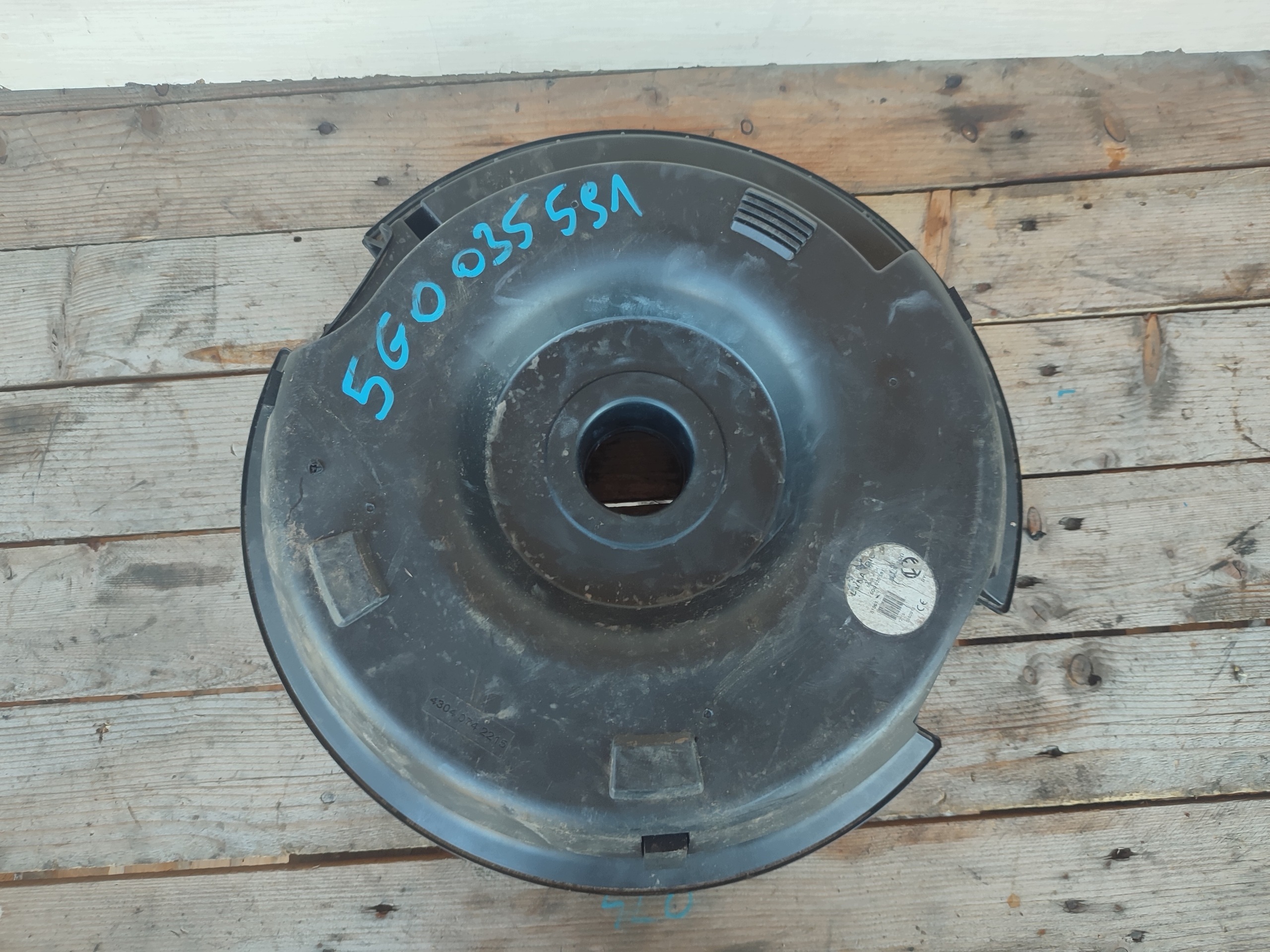 VW GOLF VII SUBWOOFER speaker DYNAUDIO 5G0035591