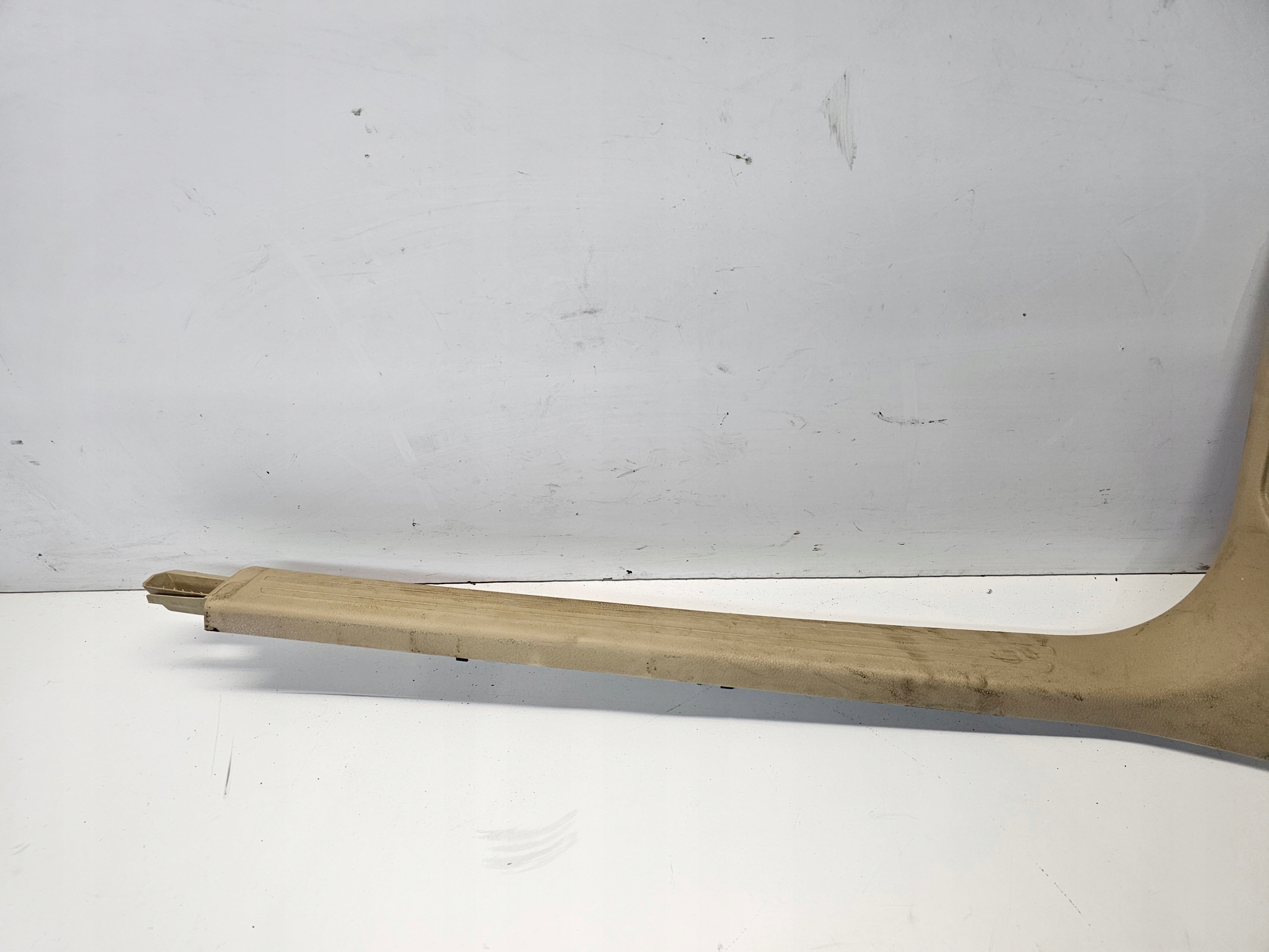 kryt PLUKA PRAHU levá AUDI A6 C6 4F1867271B Krémové