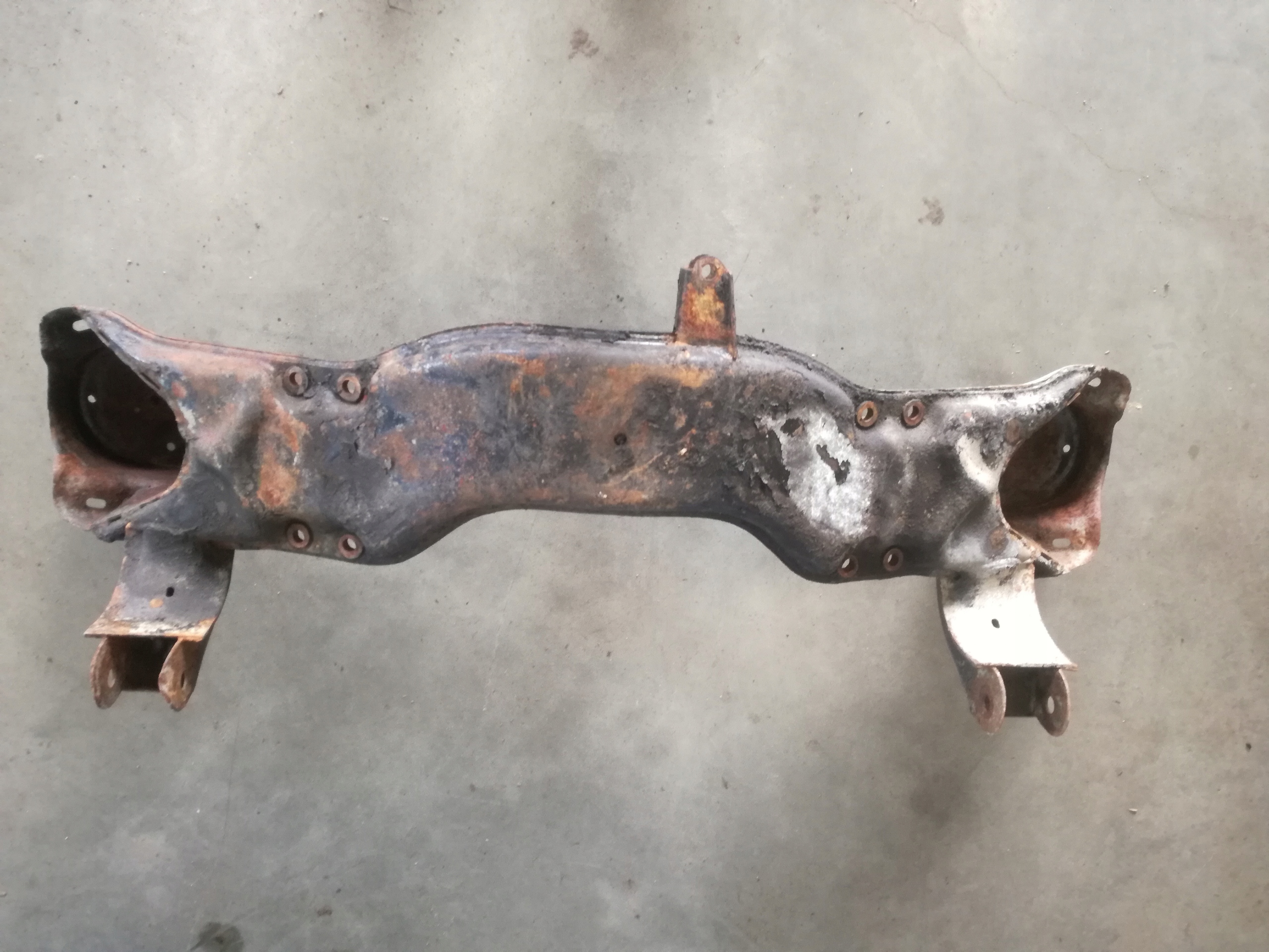 subframe axle beam front MERCEDES W108 W111 1113303042
