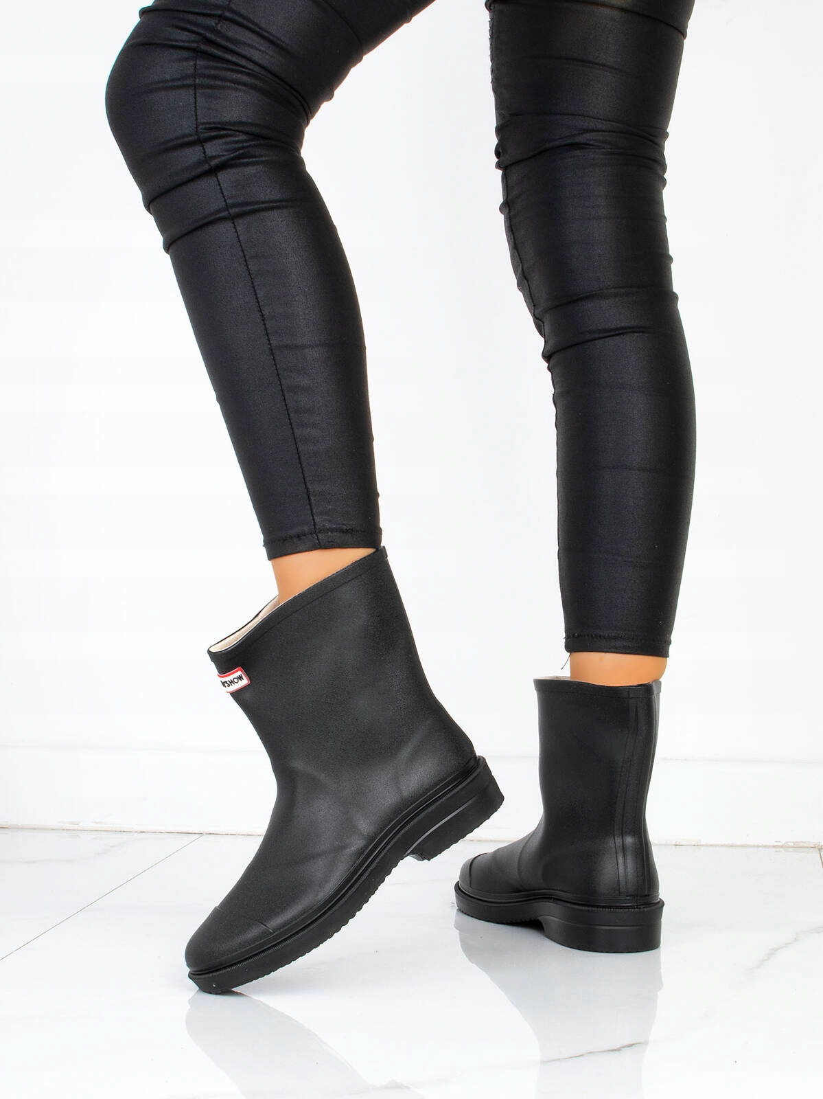 7935 CZARNE MATOWE KALOSZE BOTKI KLASYCZNE WSUWANE 37 Wysokość za kostkę