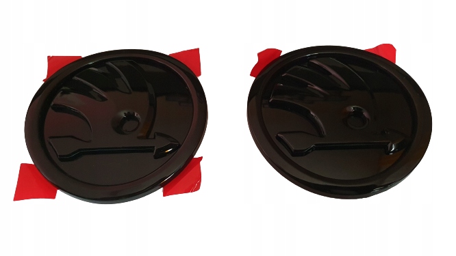 02 - SKODA логотип Емблема 90 мм чорний матовий x 2 шт