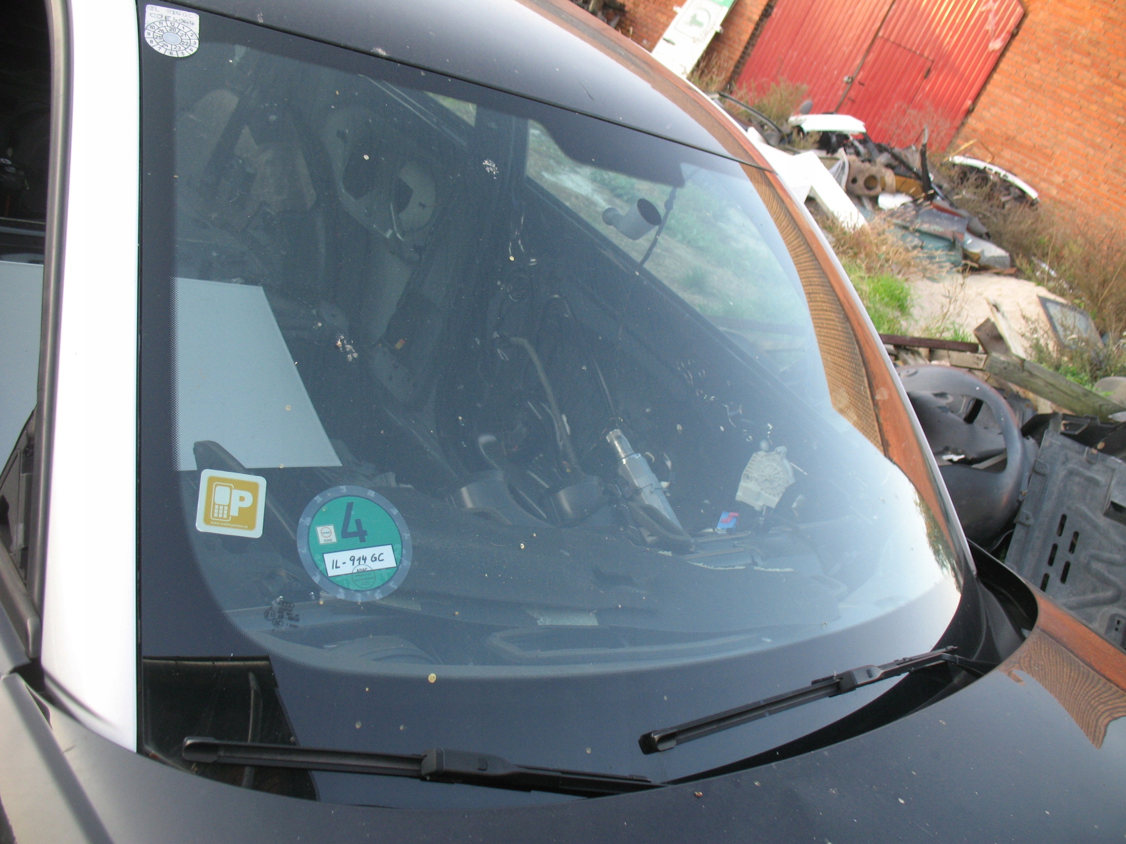 AUDI A1x 2010 R-СТЕКЛО ПЕРЕДНЯЯ БЕЗ СЕНСОРА