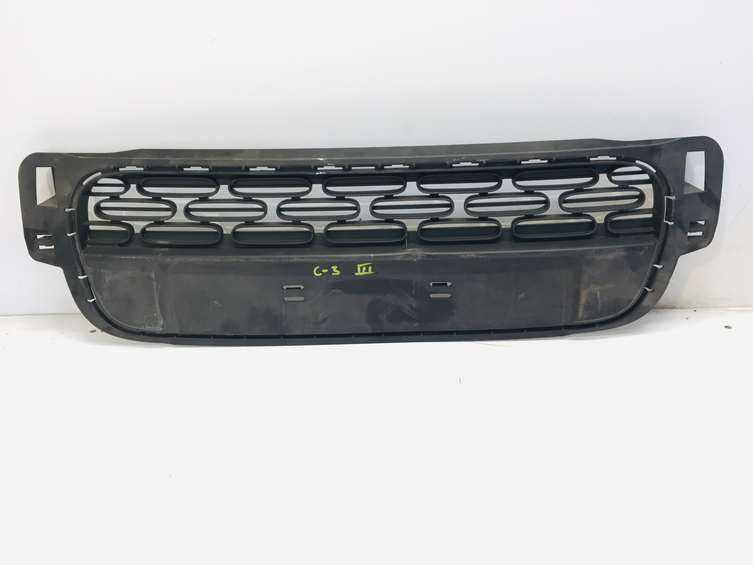 GRILL ATRAPA KRATKA ZDERZAKA CITROEN C3 III