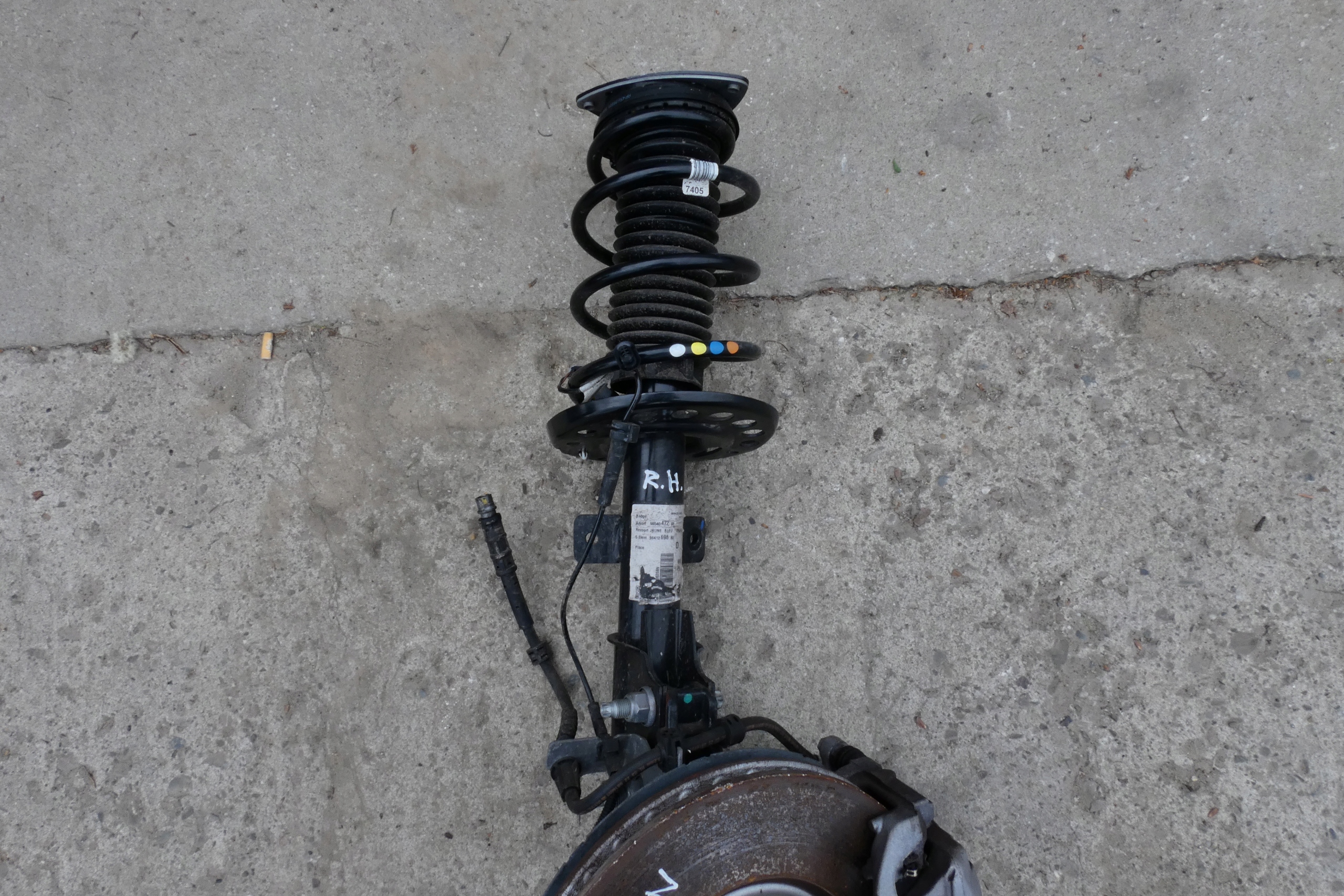 PEUGEOT 408 1.2 THP 2023 McPherson shock absorber swing left right front