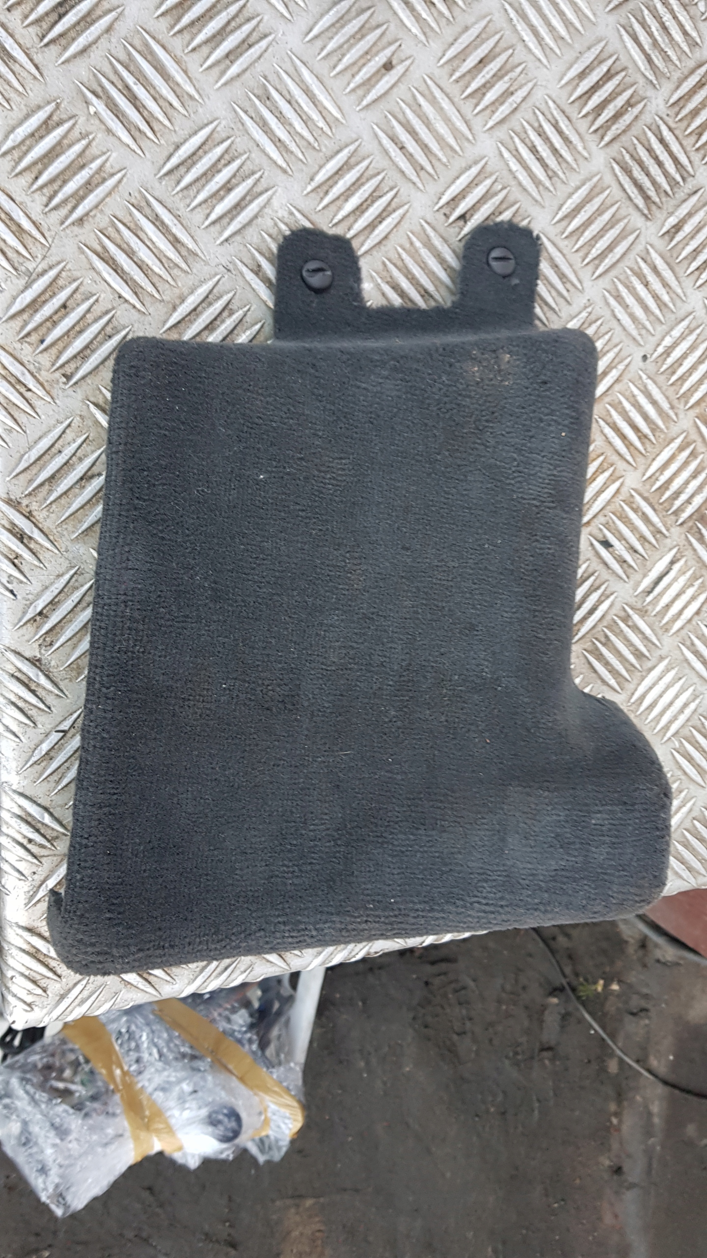 AUDI A6 C6 4F upholstery boot left or right KOMBI