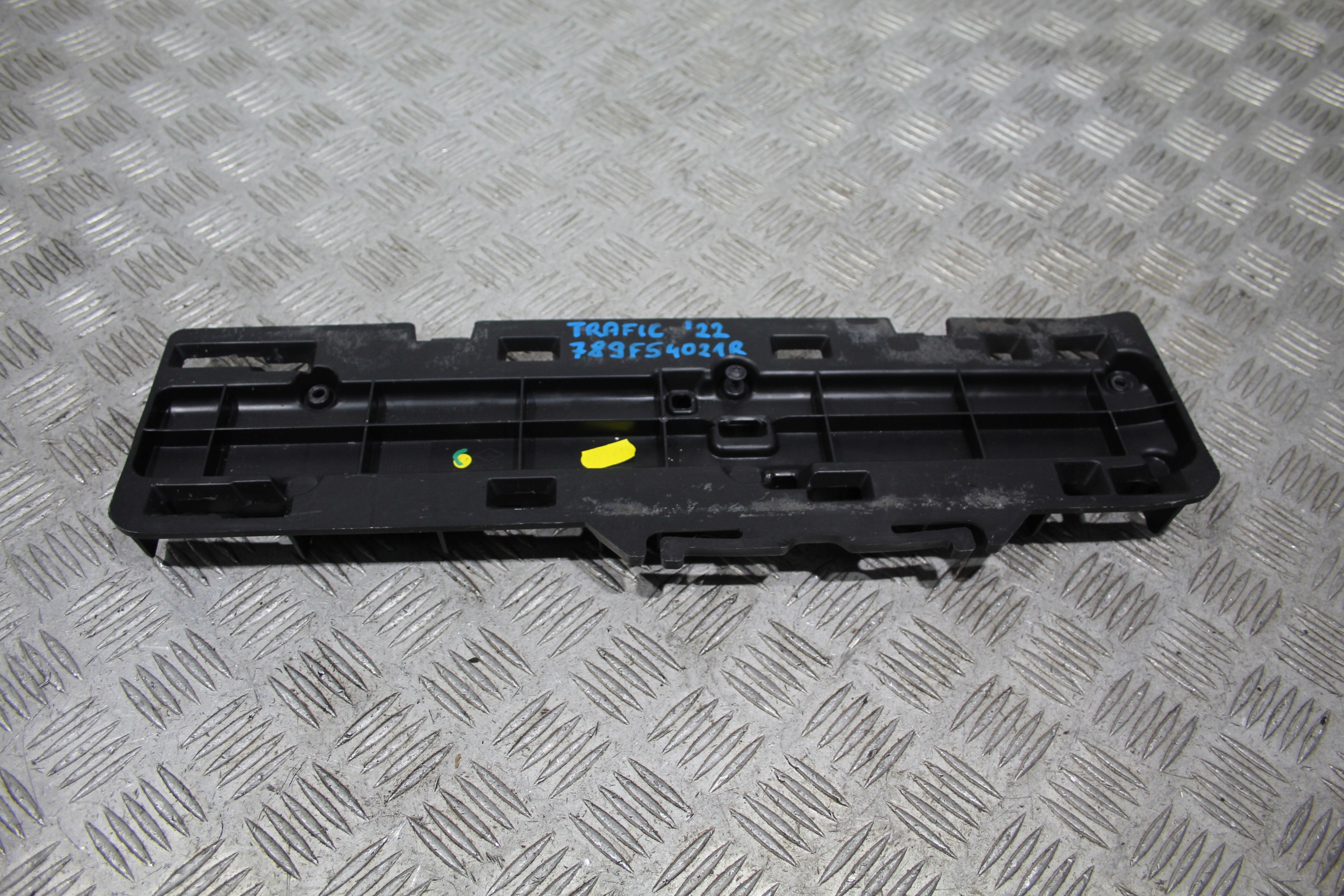 support holder bracket TRAFIC IV 4 LIFT 2022