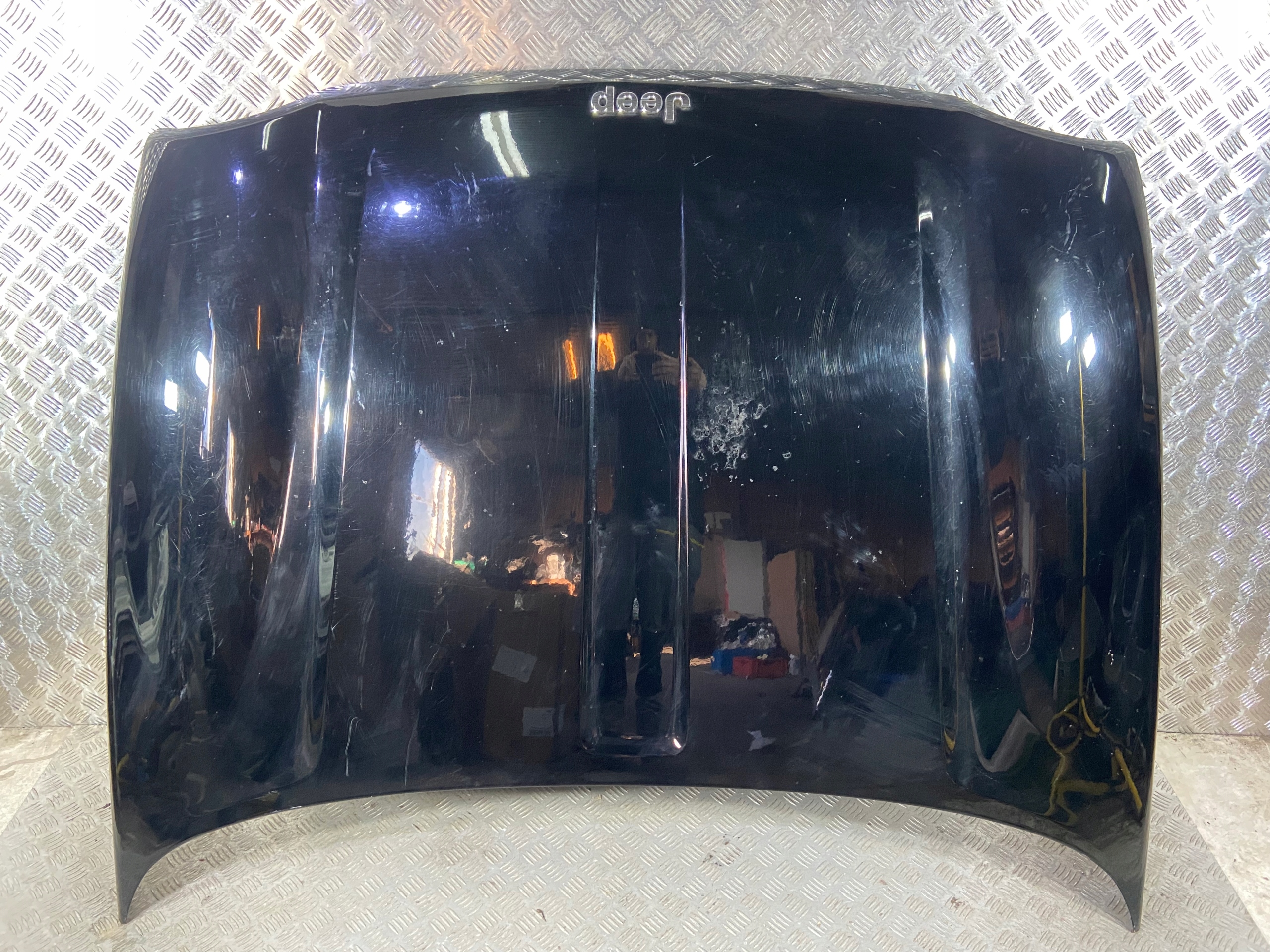 Капот двигателя JEEP CHEROKEE LIBERTY LIFT 05-07r