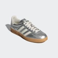 Boty Adidas Gazelle Indoor Silver Metallic JR1206 vel 45 1/3
