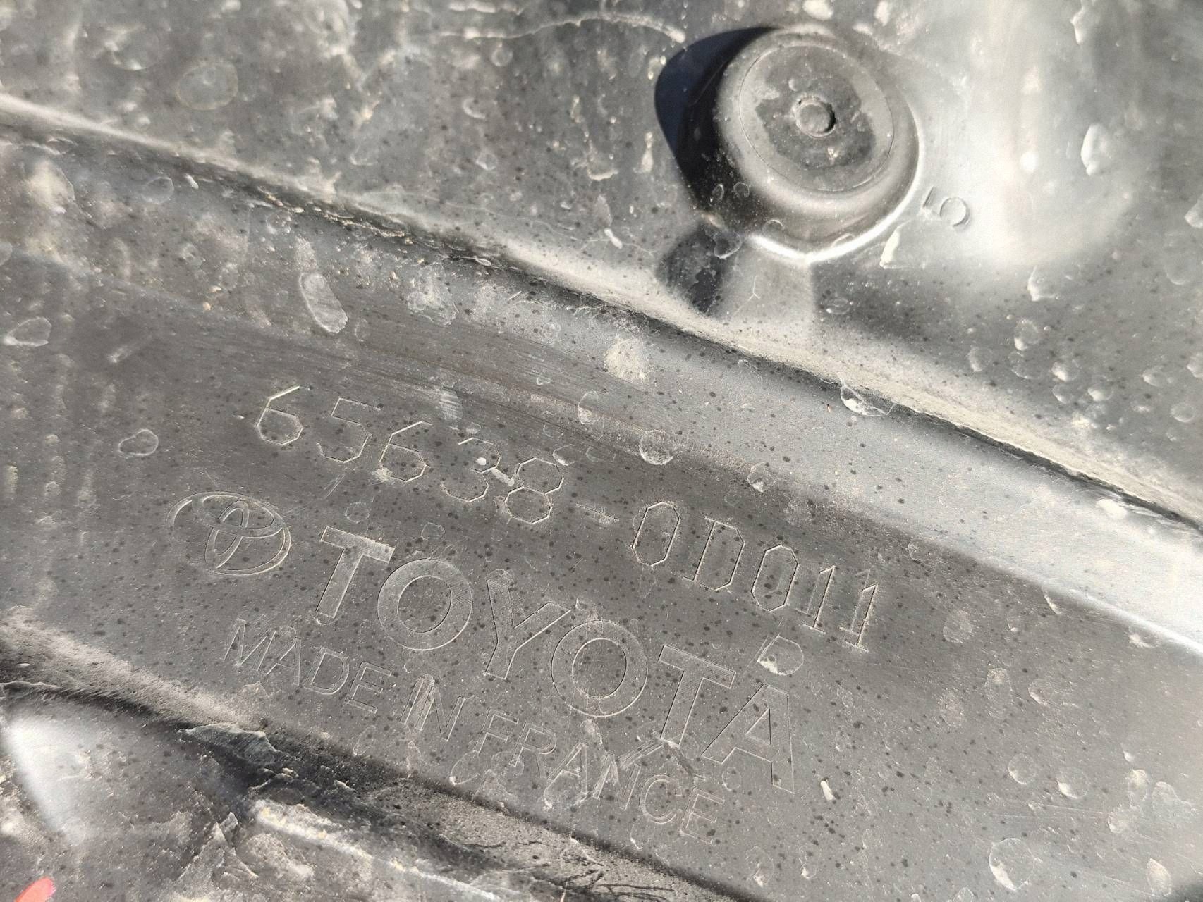 TOYOTA YARIS CROSS mudguard rear. left 656380D011