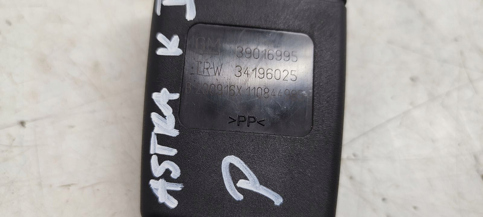 Zapinka supports switch adjuster left front Opel Astra K