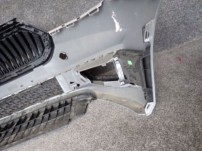 SKODA FABIA IV Frontstoßstange vorne air luft