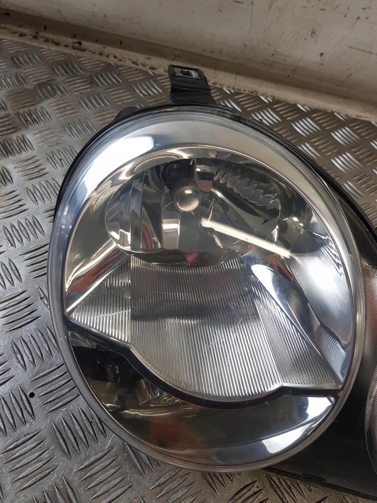 light right front 6Q1941008L VW POLO IV 01R- EUROPA