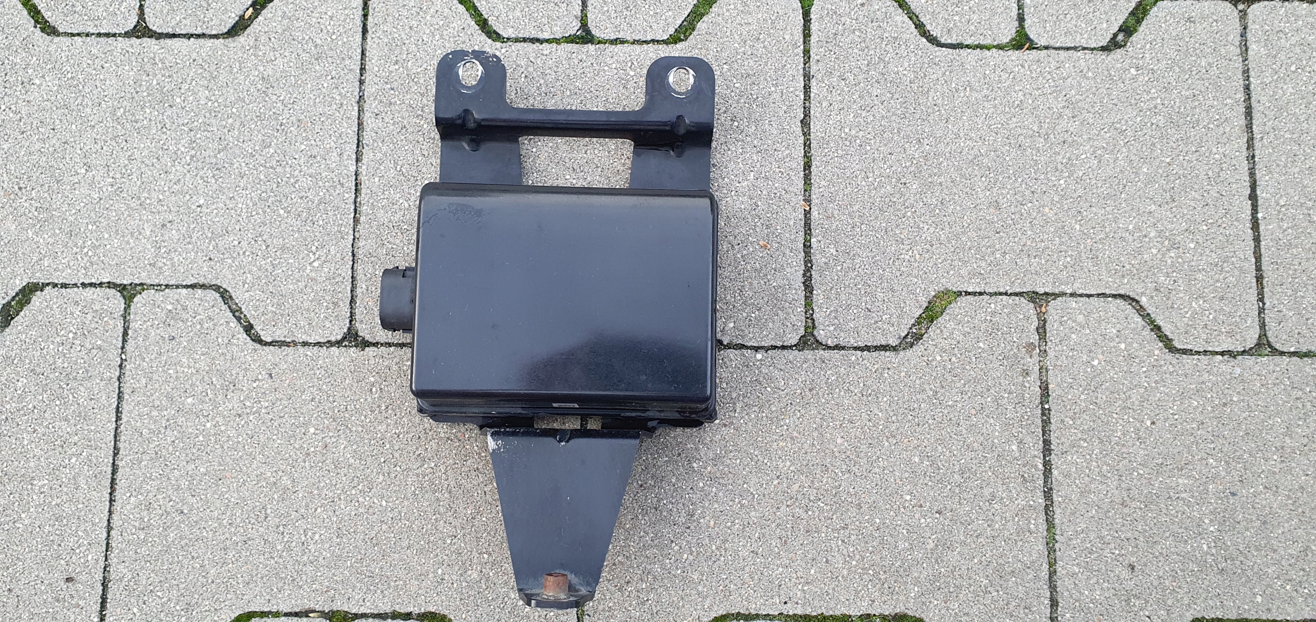 Sensor Radar ACC BMW Serii F F30 F31 F10 F11 F25 6865789