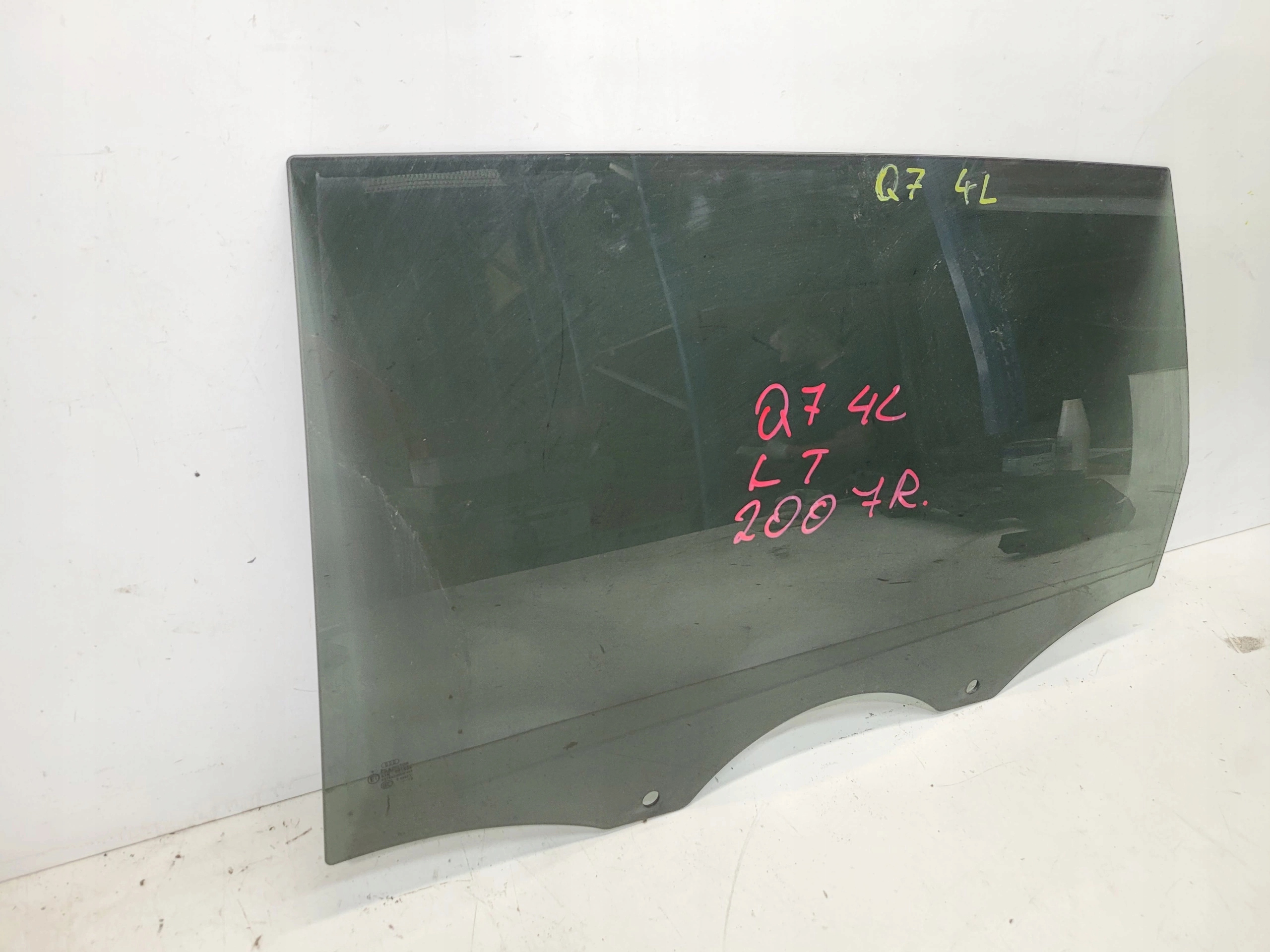 window side door left rear part ORYG. PRZYCIEMNIANA AUDI Q7 4L 2007R