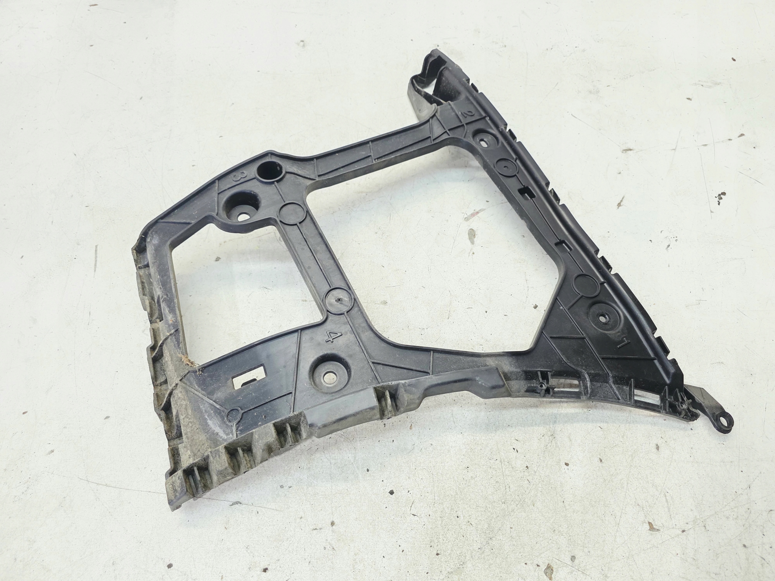 Support Support plaque Pare choc Droite Arrière AUDI Q7 4M 4M0807454