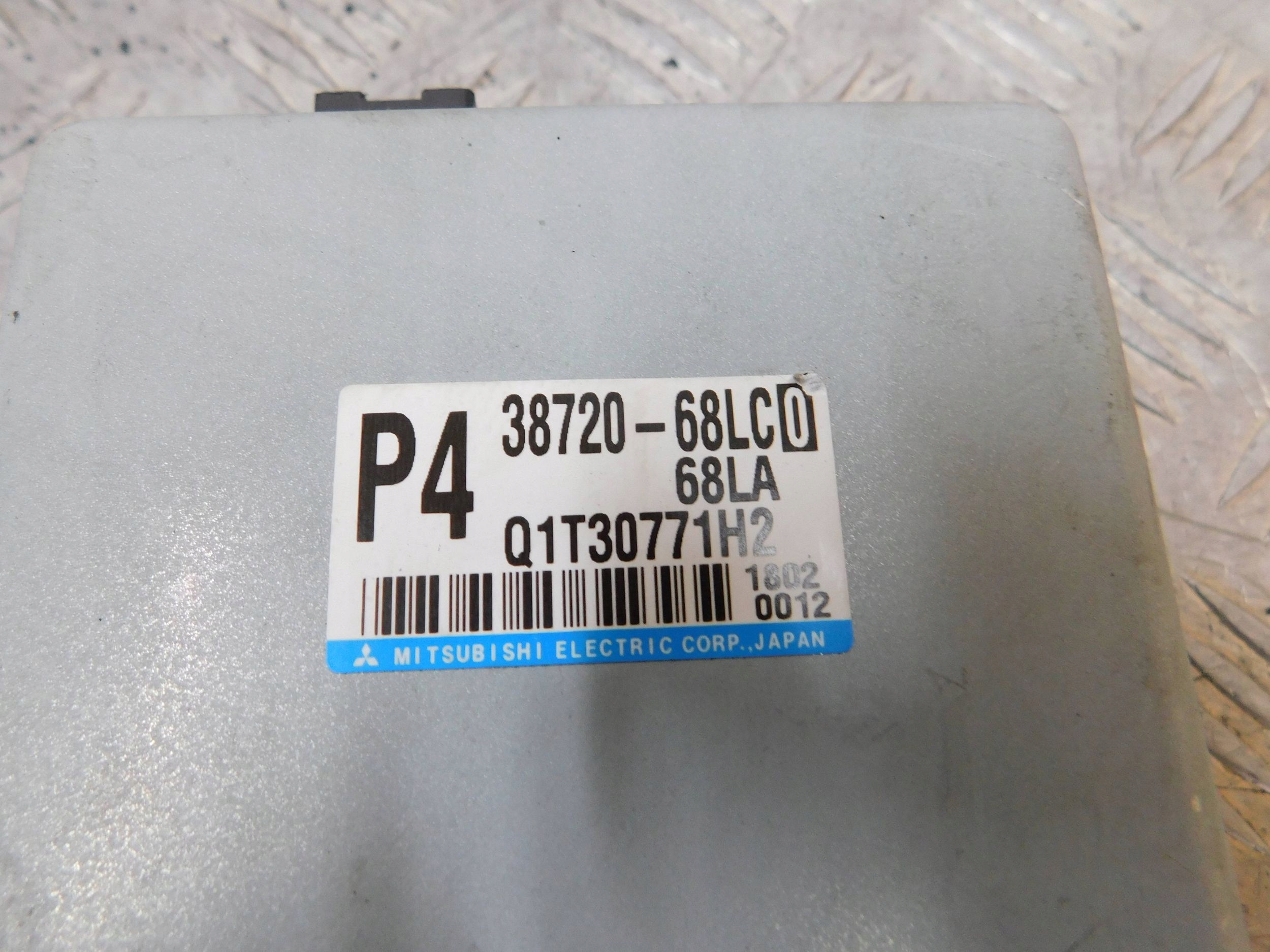 Bedienteil der Lenkung SUZUKI SWIFT MK7 38720-68LC0