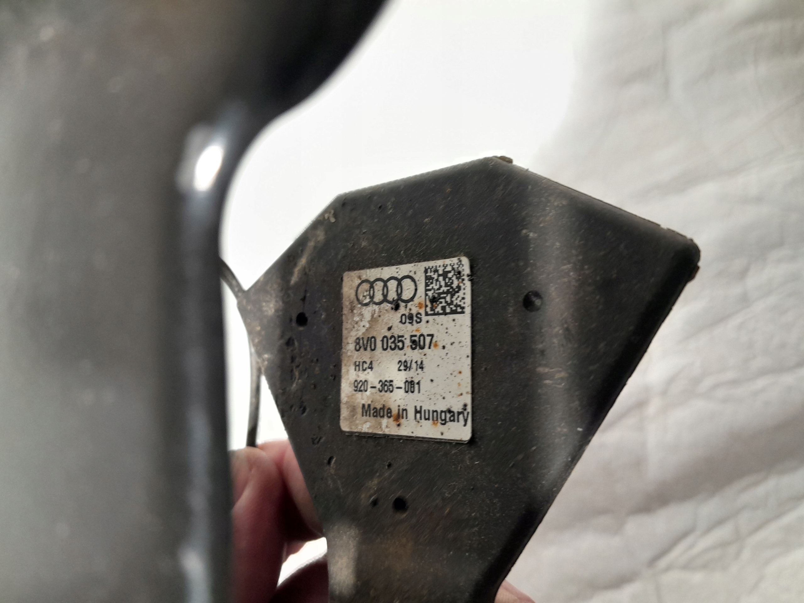 AUDI A3 S3 8V aerial amplifier TELEFONU 8V0035507
