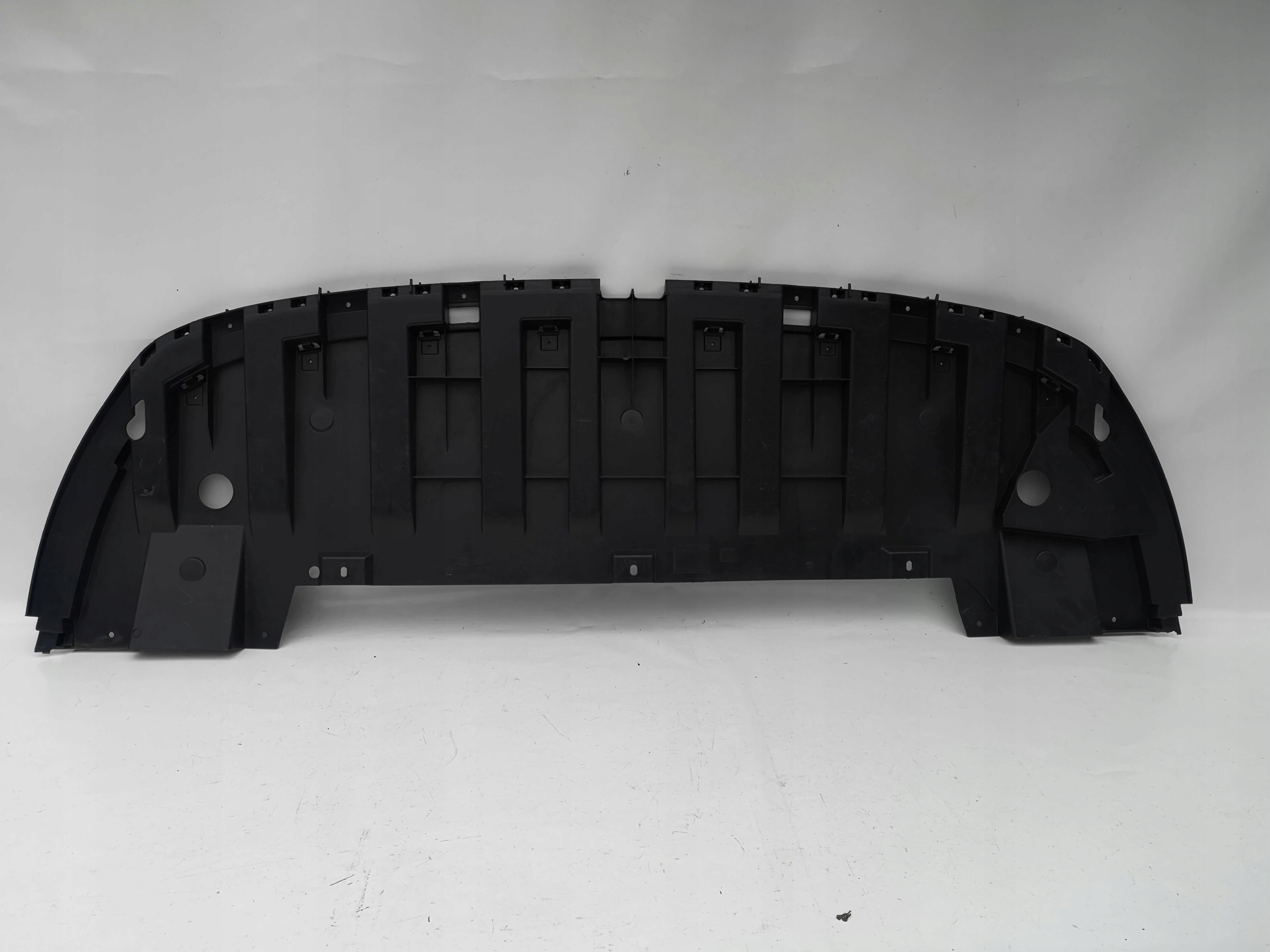 RENAULT TRAFIC IV OSŁONA PŁYTA POD ZDERZAK 214755869R Producent części Renault OE