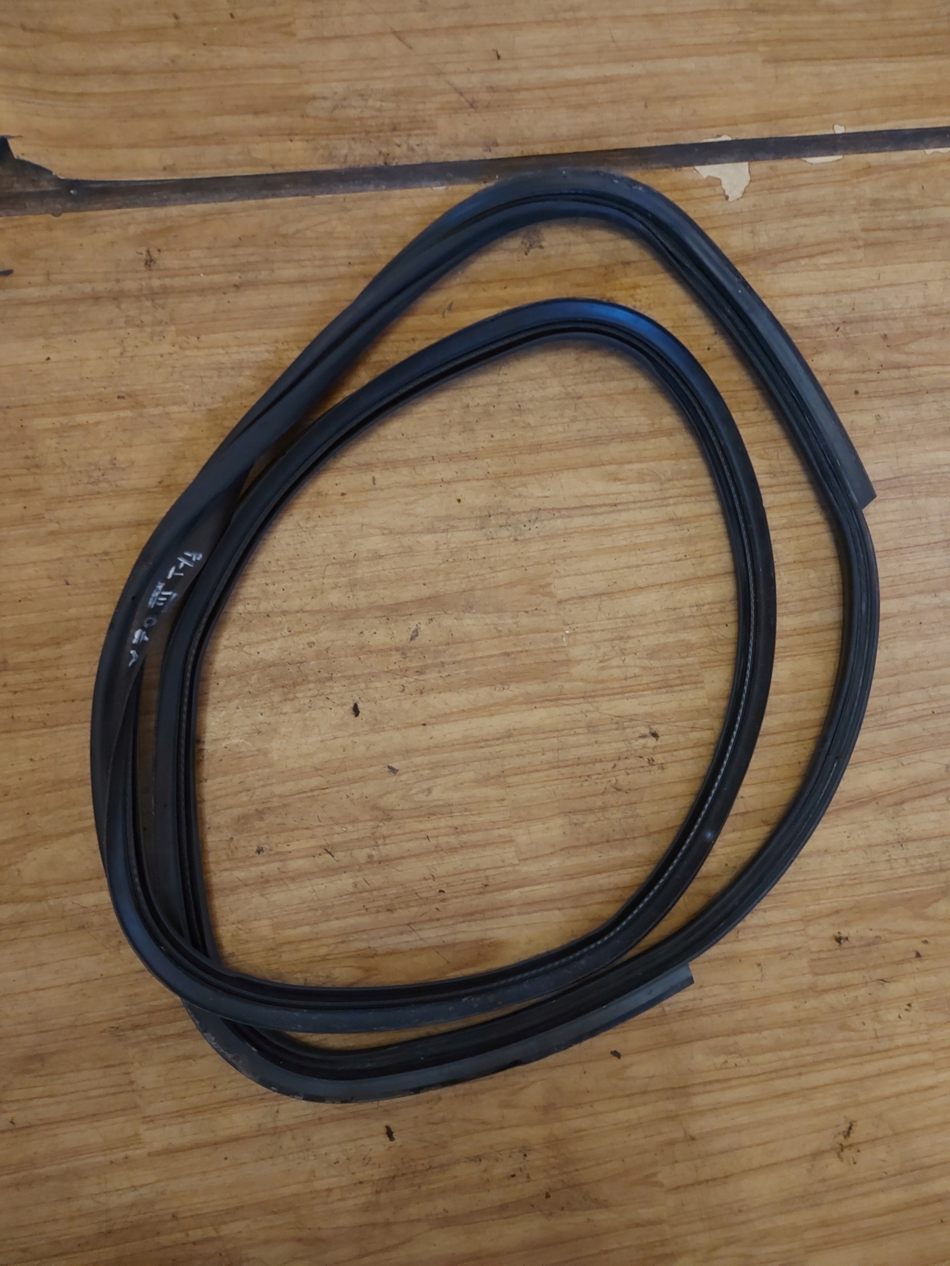 Uszczelka Klapy Tył Volvo V70 III Numer katalogowy części Uszczelka