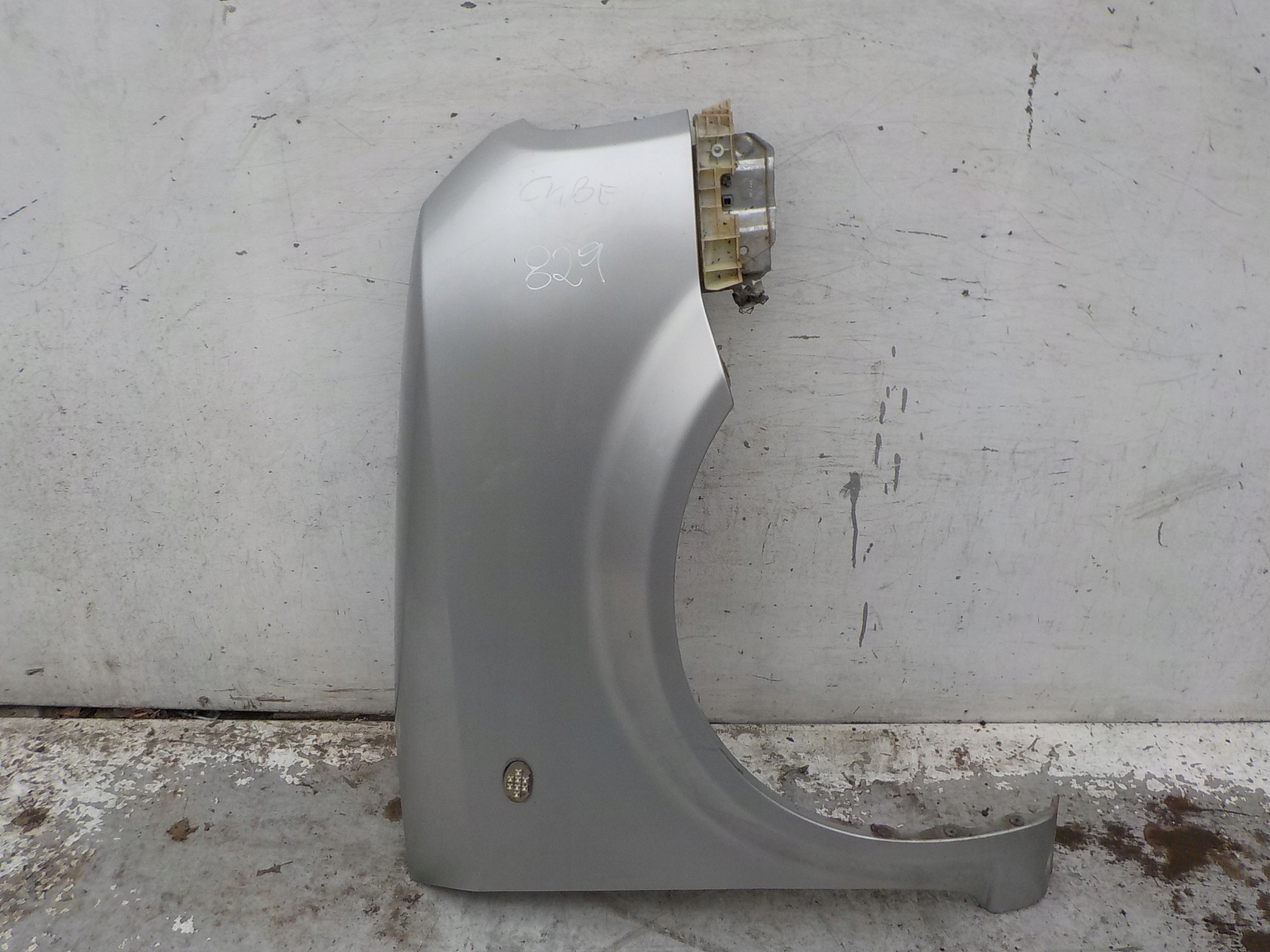 829 NISSAN CUBE II Z11 fender right front front