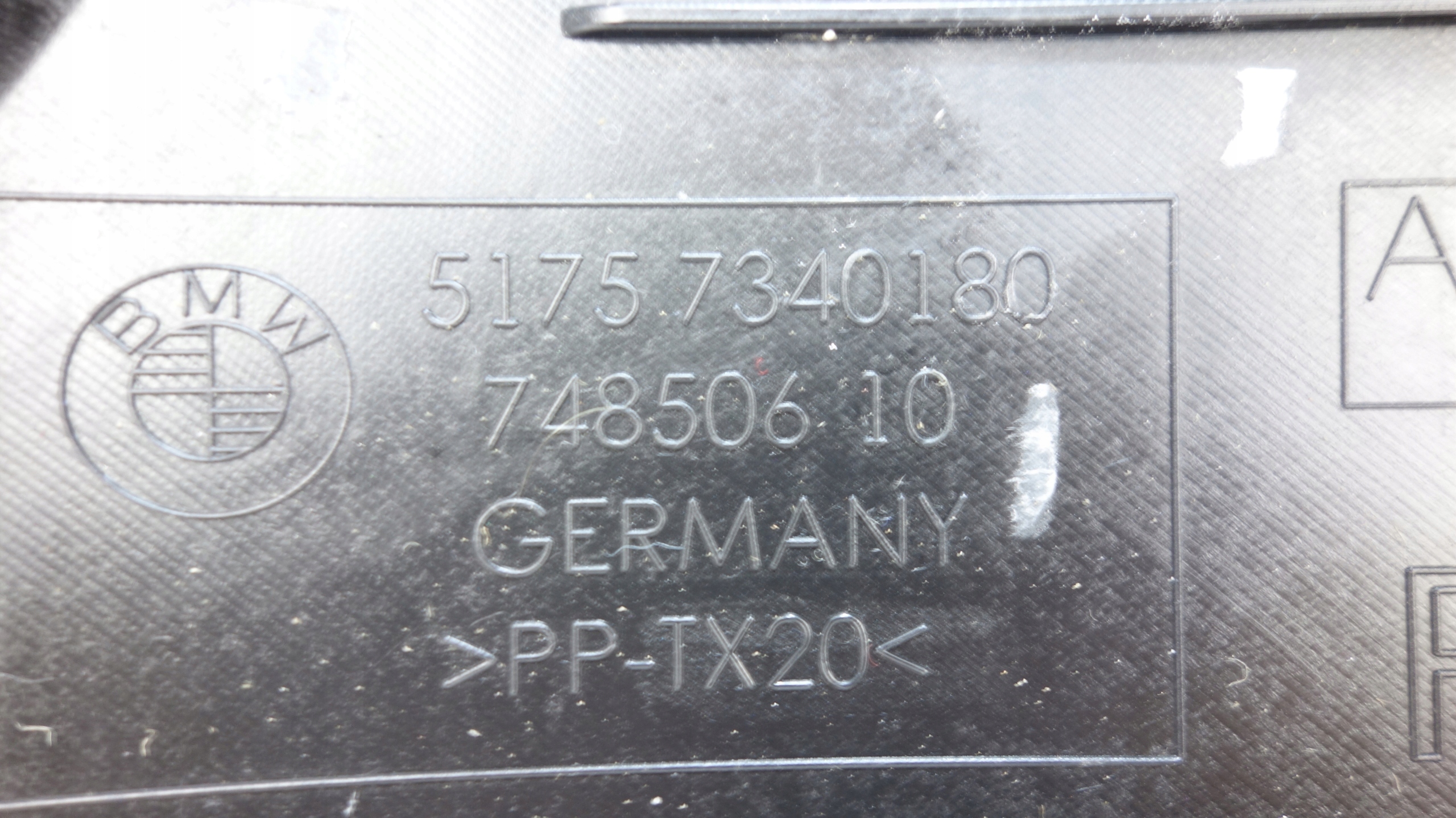 BMW 7 G11 2015- cover chassis right rear part 7340180