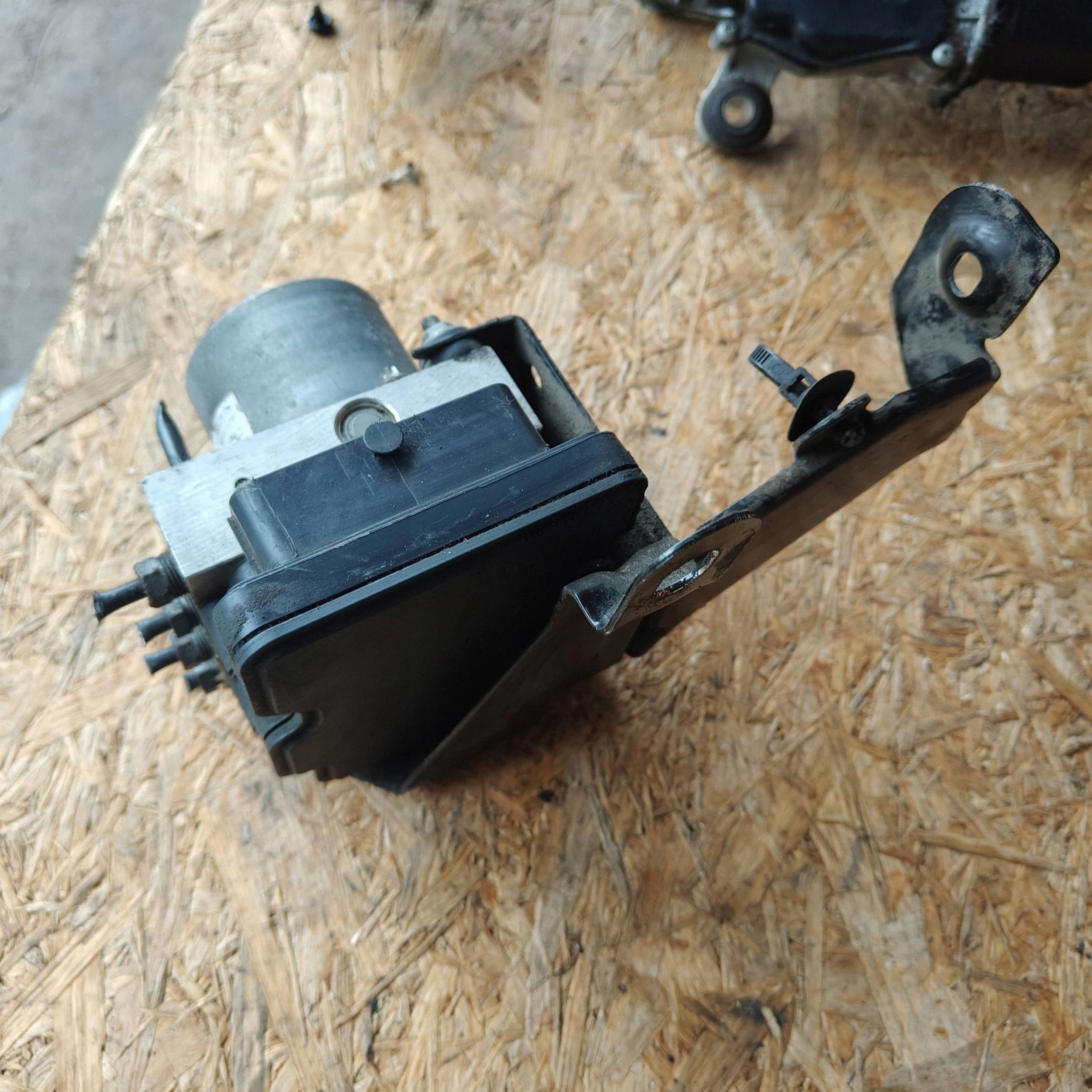 Opel Vivaro C pumpa ABS Jumpy expert proace 9808055980