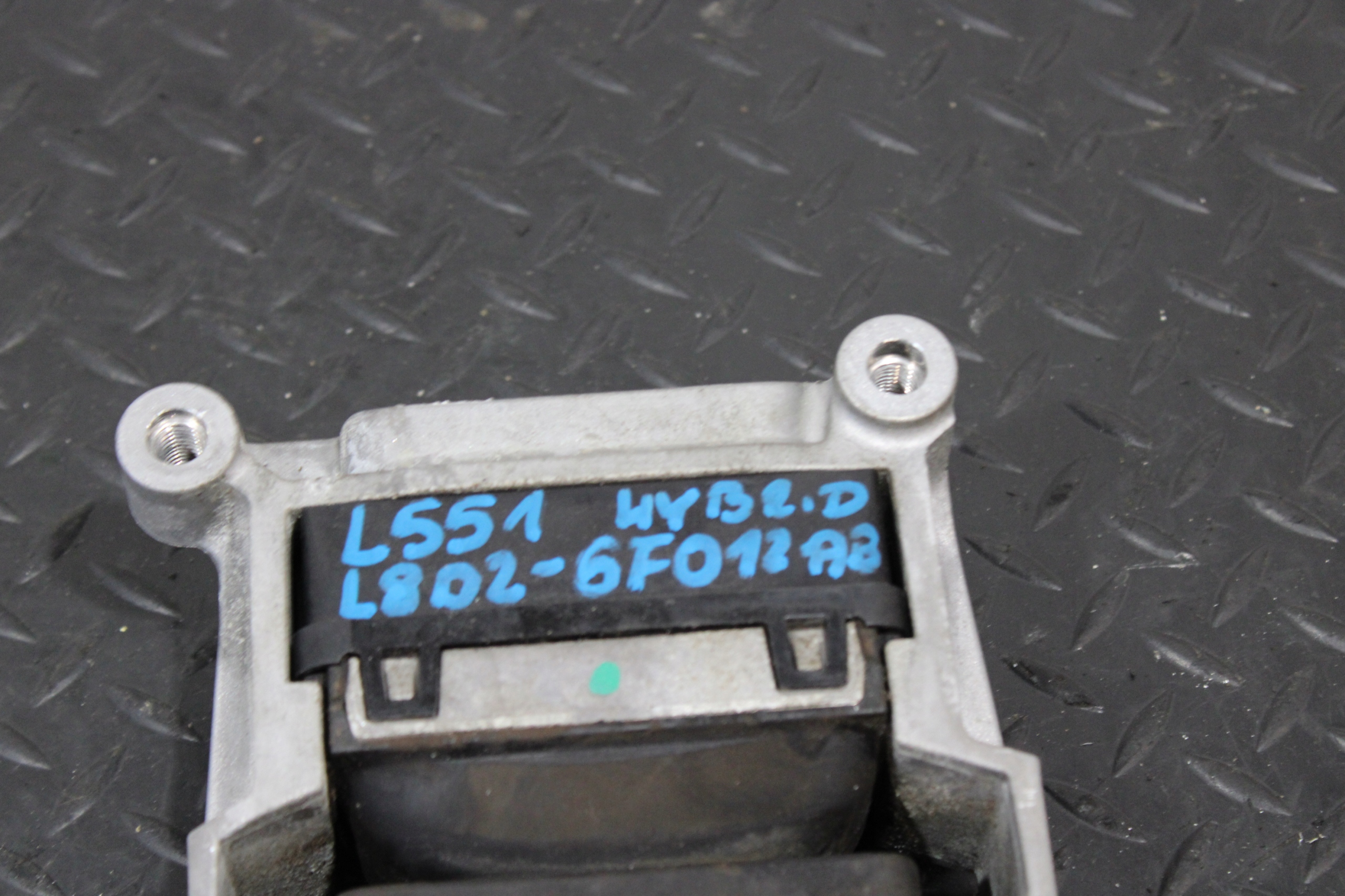 holder engine mount LAND ROVER EVOQUE II 2 L551 L8D2-6F012-AB