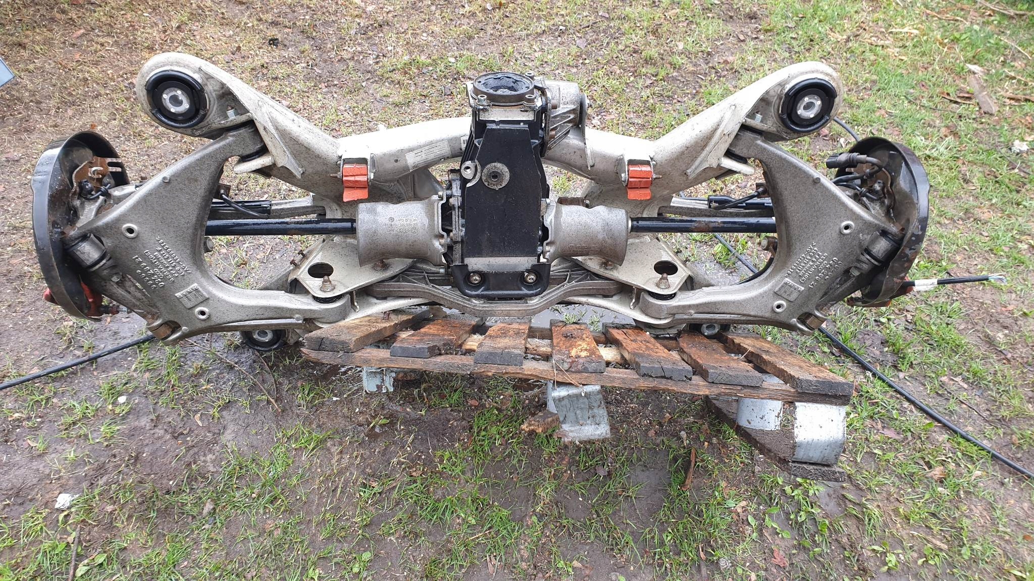 A8 D3 4.2 FSI QUATTRO ZAWIESZENIE TYŁ TYLNE