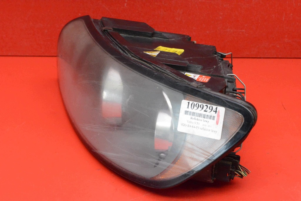 REFLEKTOR left light front lens XENON EU 30698889 VOLVO V50 1 and 03-11