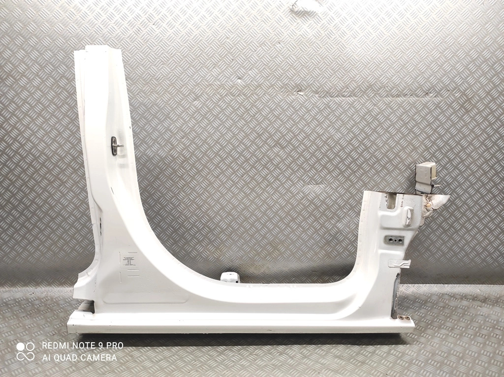 PRÓG PRAWY SŁUPEK S SŁUPEK ŚRODKOWY TOYOTA PROACE CITY 2018-2024