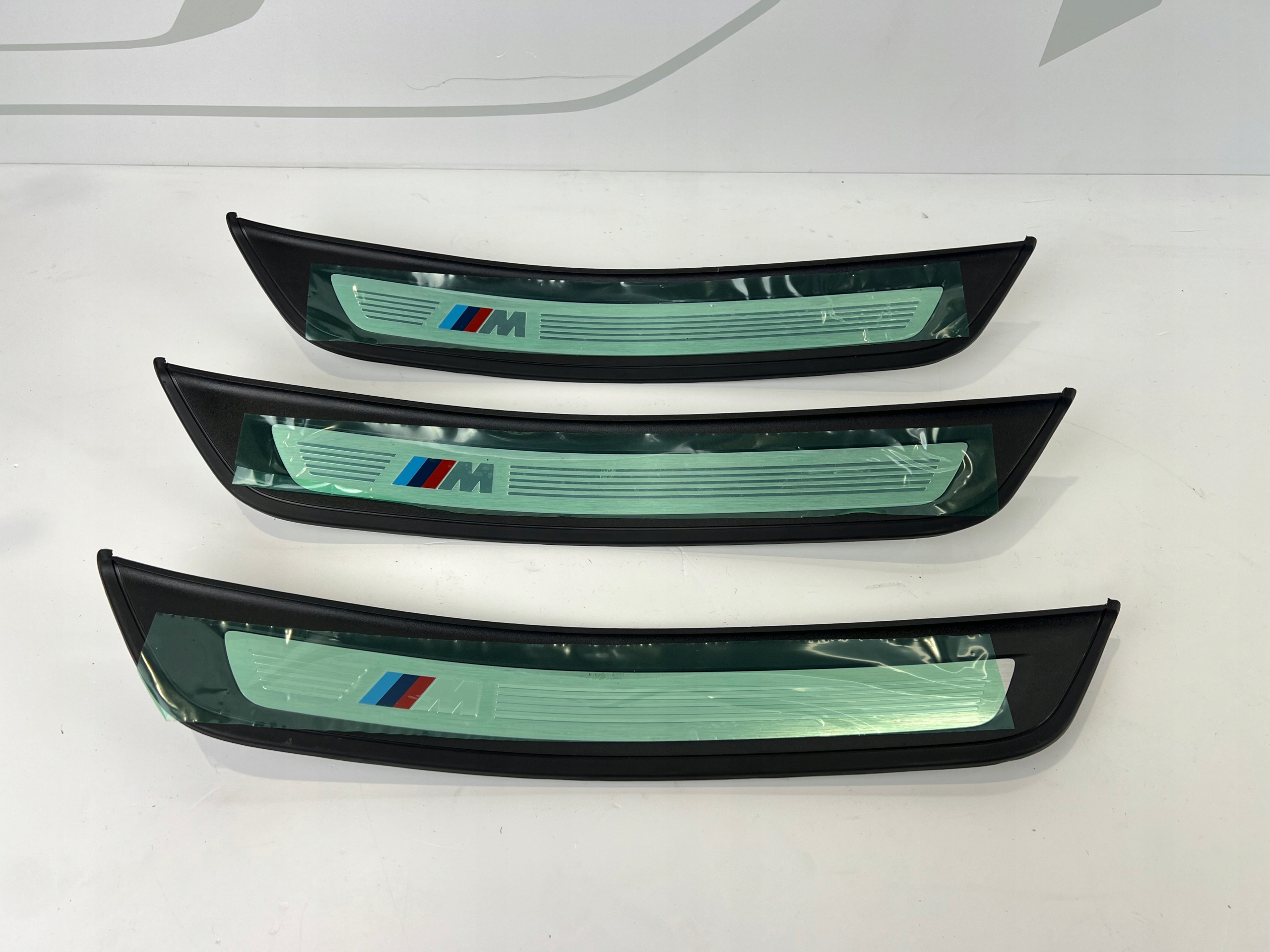 moulding threshold cap left rear BMW G30 G31 m-packet 9447021