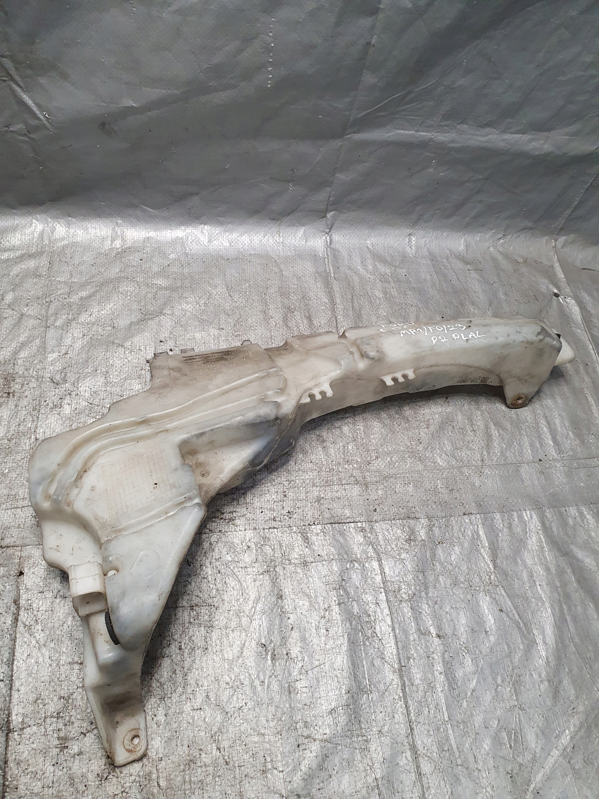 washer fluid tank FORD FOCUS II 04-10r.