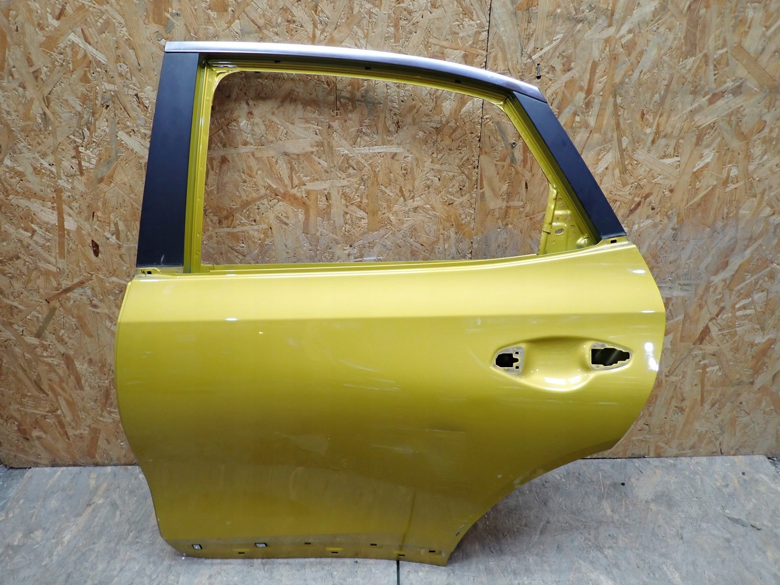door left rear. left rear part KIA XCEED X CEED CD 2019- 77003J7800
