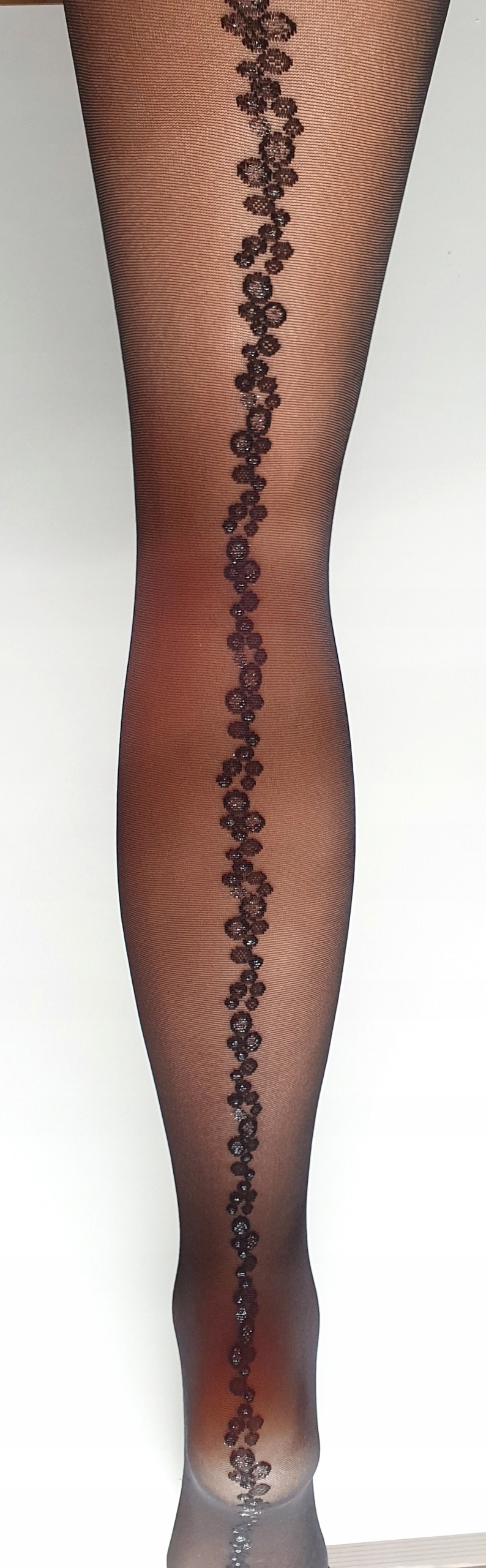 

Srebrny Szew - Pończochy 20 den rozmiar 2 \ 3