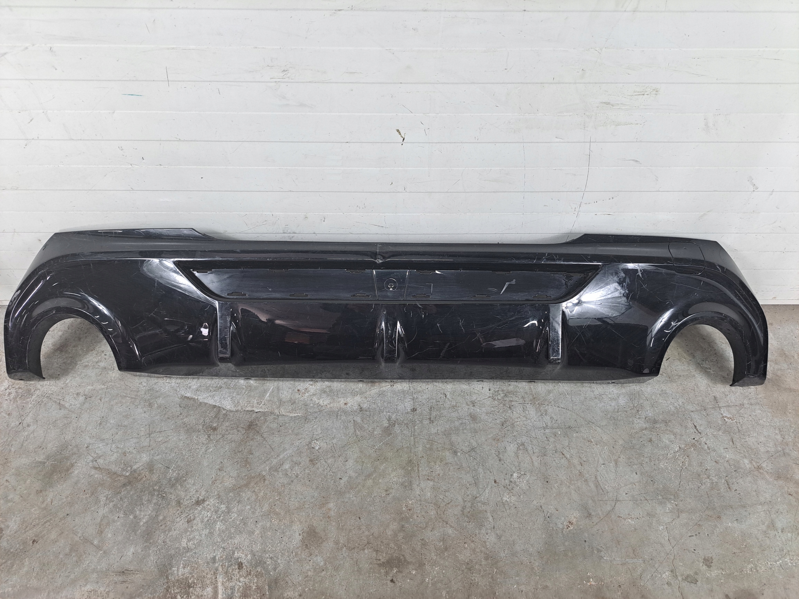 8074426 - Спойлер дифузор бампер задній для BMW F40 M пакет