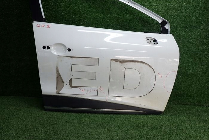 RENAULT CLIO IV door right front front