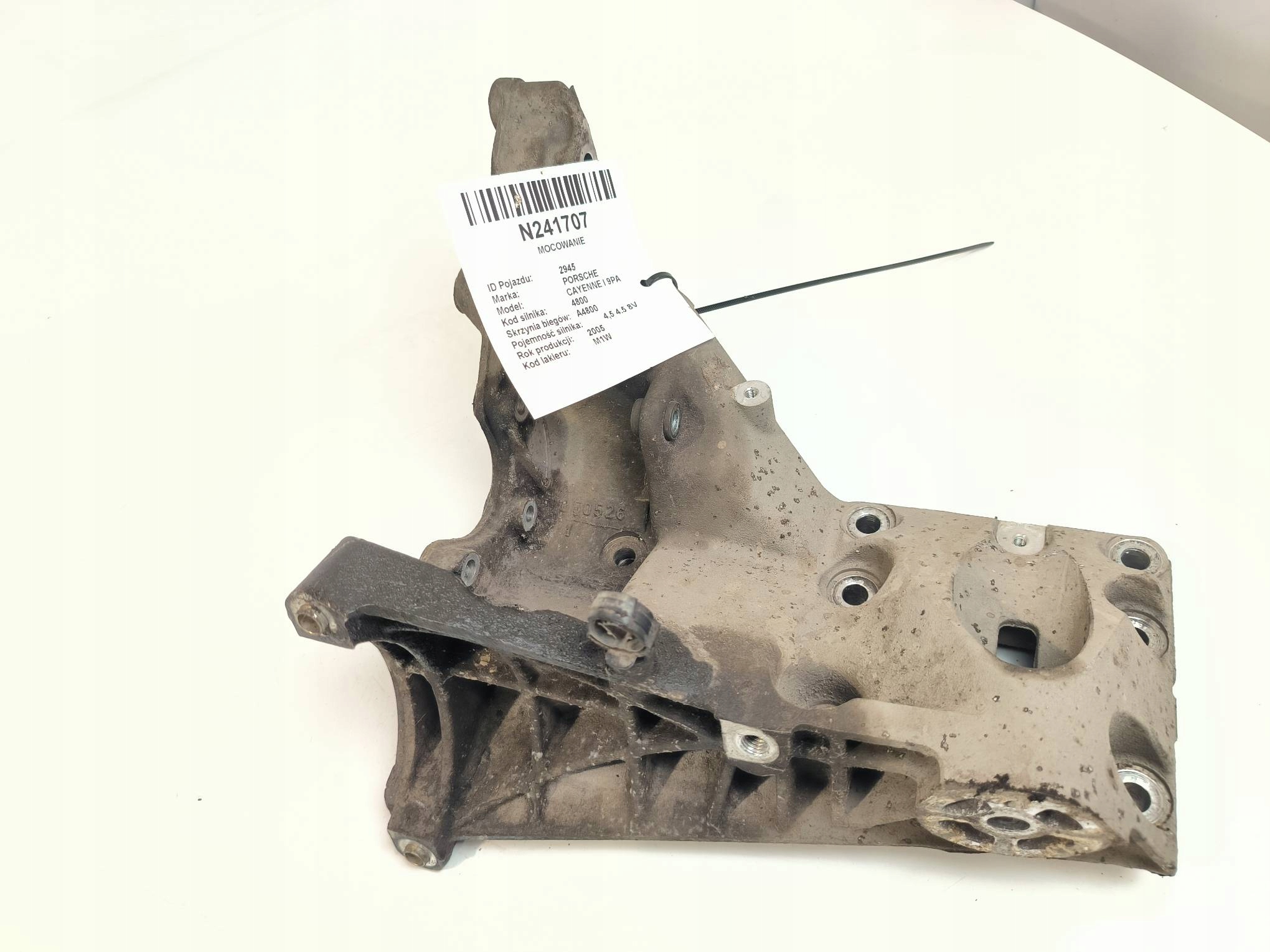 Support plaque PORSCHE CAYENNE et 9PA