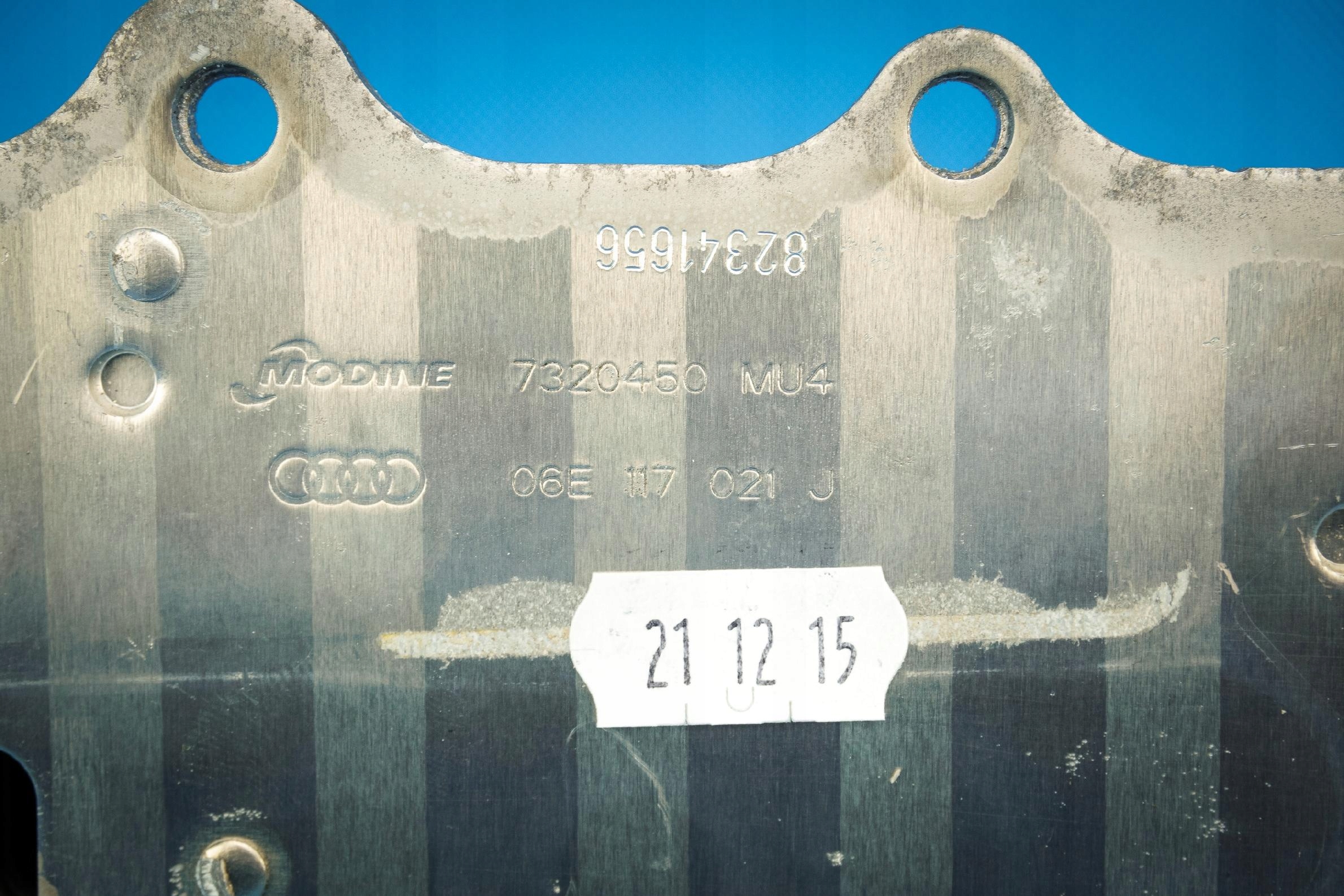 olaj hütö Audi S4 S5 A6 A7 A8 06E117021J