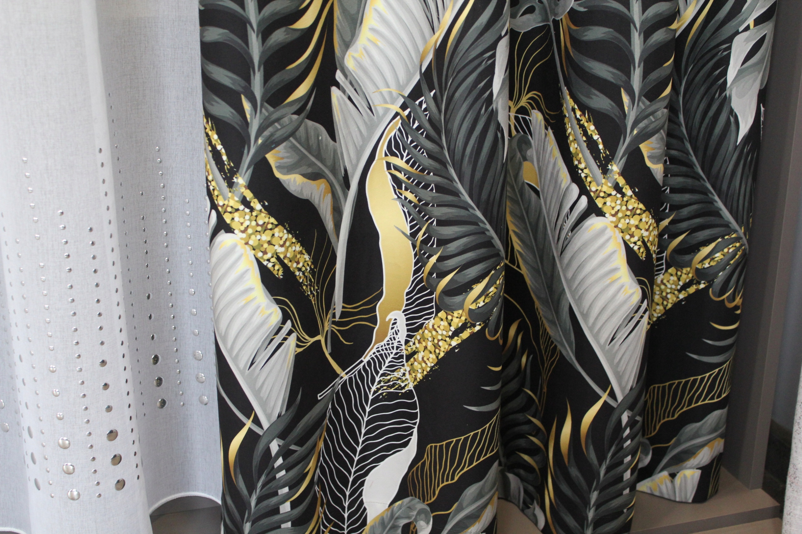 

Tkanina Zasłonowa Monstera 150 cm. Jakość