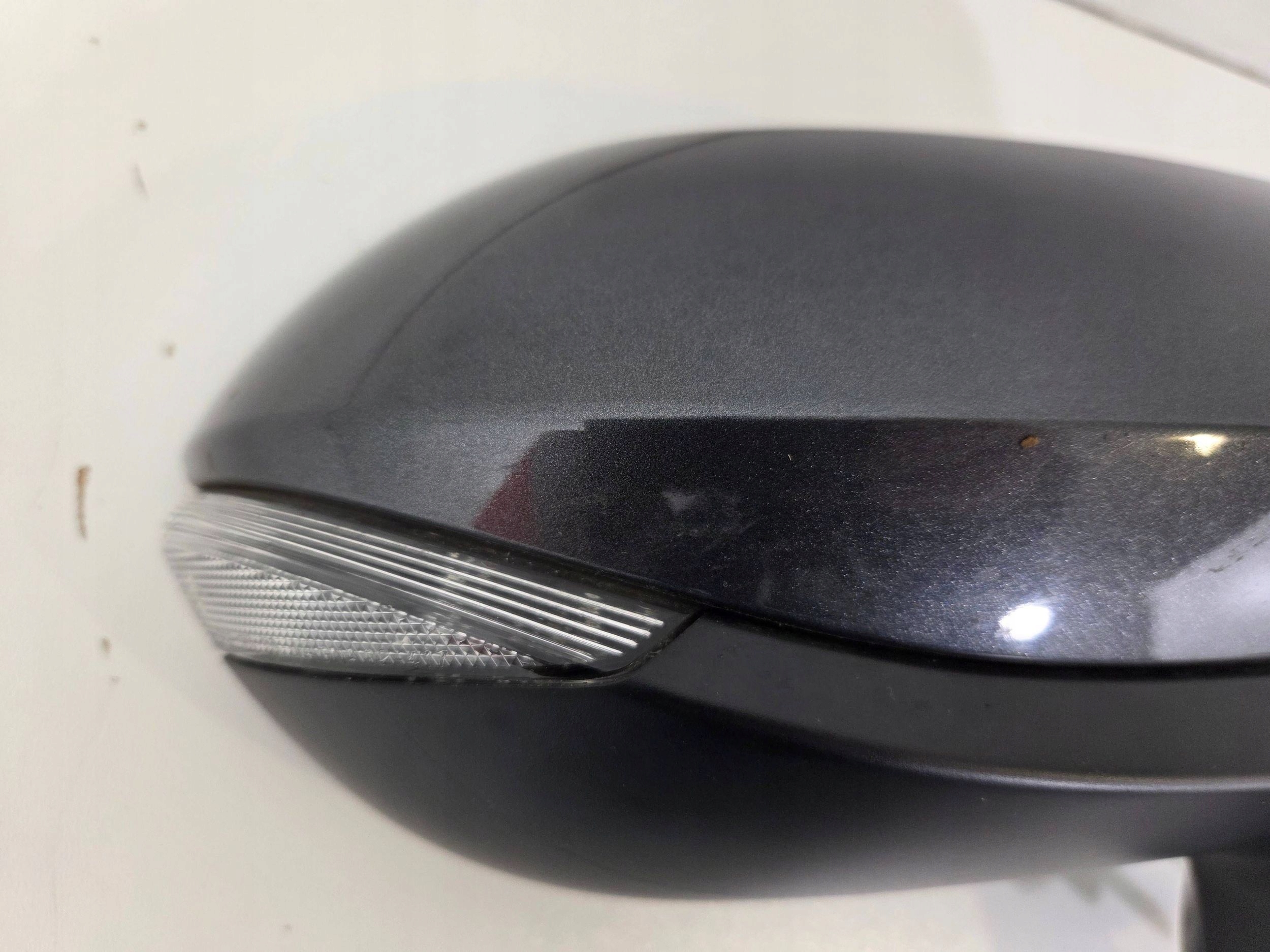 Toyota Corolla E21 mirror right 049749 8-PIN 1G3 (S226)