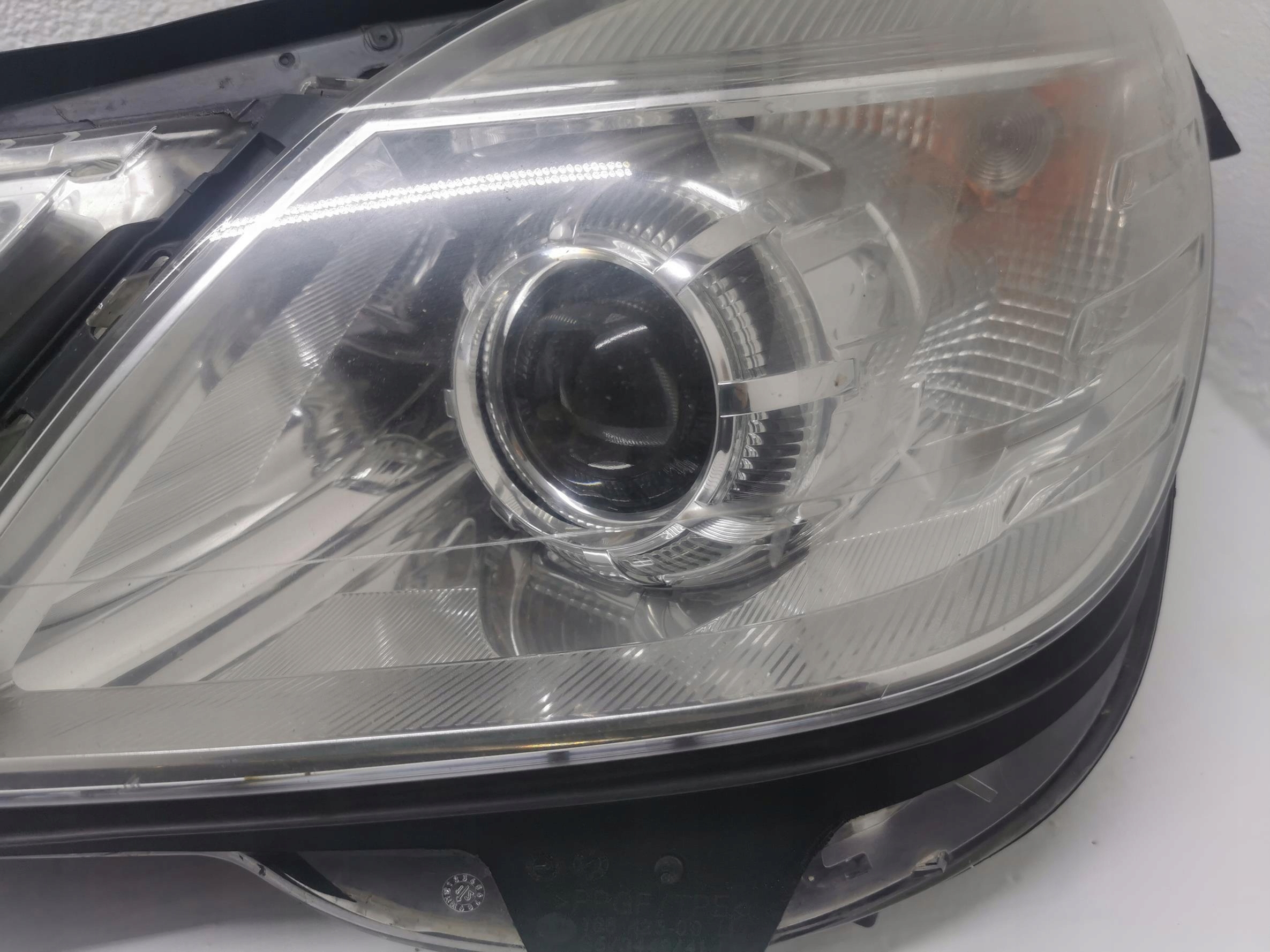 light left front BIXENON MERCEDES E-KLASA W212 UK